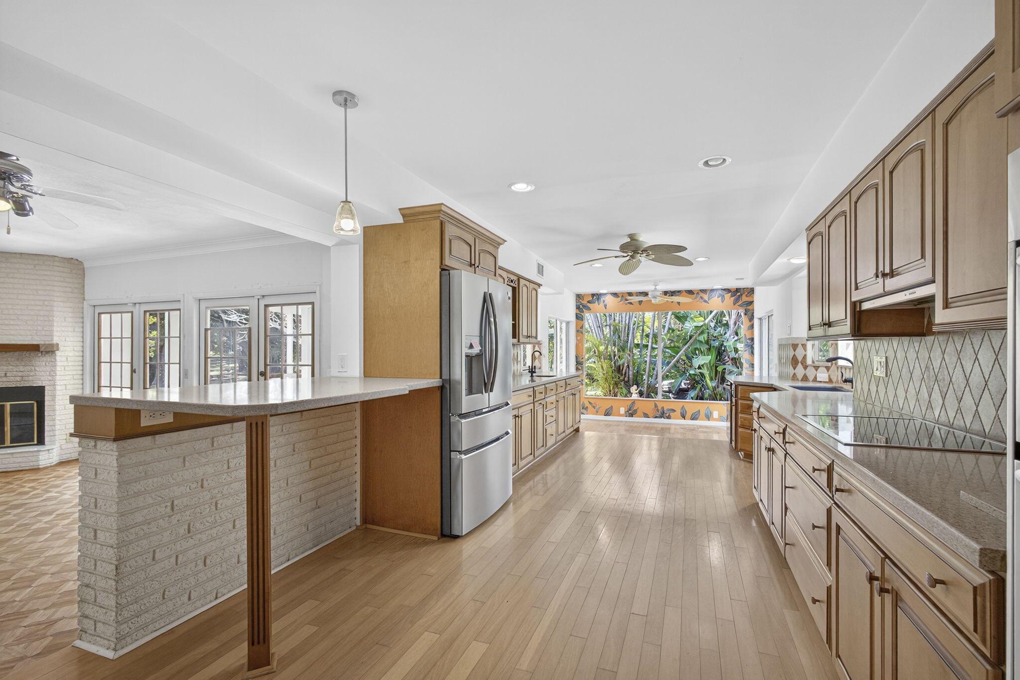 SQUARE LAKE - Residential