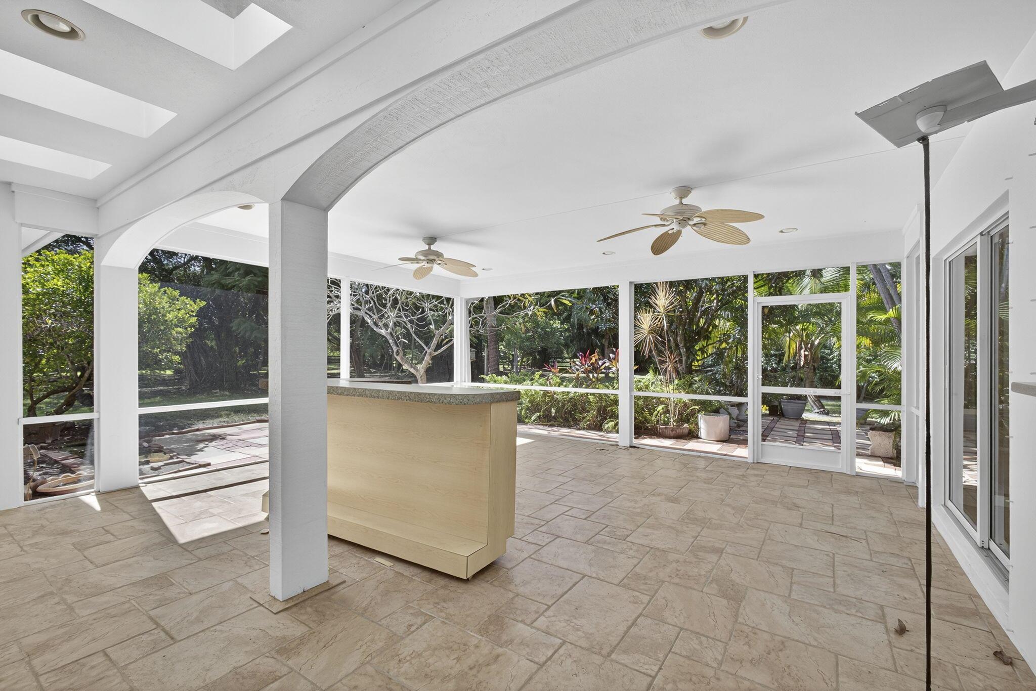 SQUARE LAKE - Residential