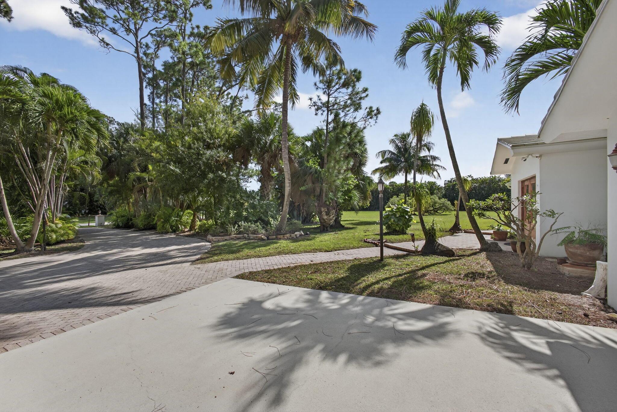 SQUARE LAKE - Residential