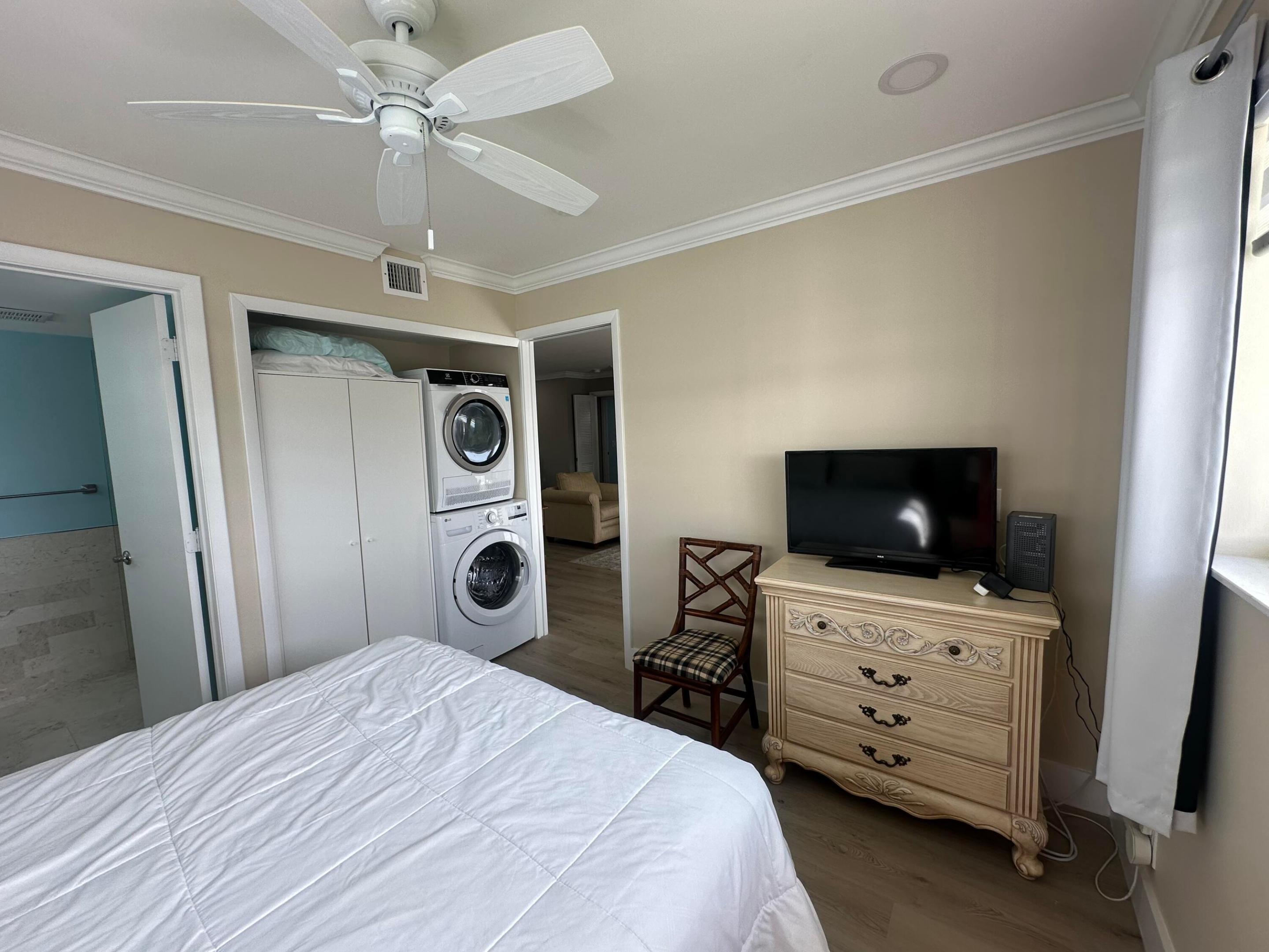 COLONIAL CLUB CONDO SEC 1 - Residential Lease