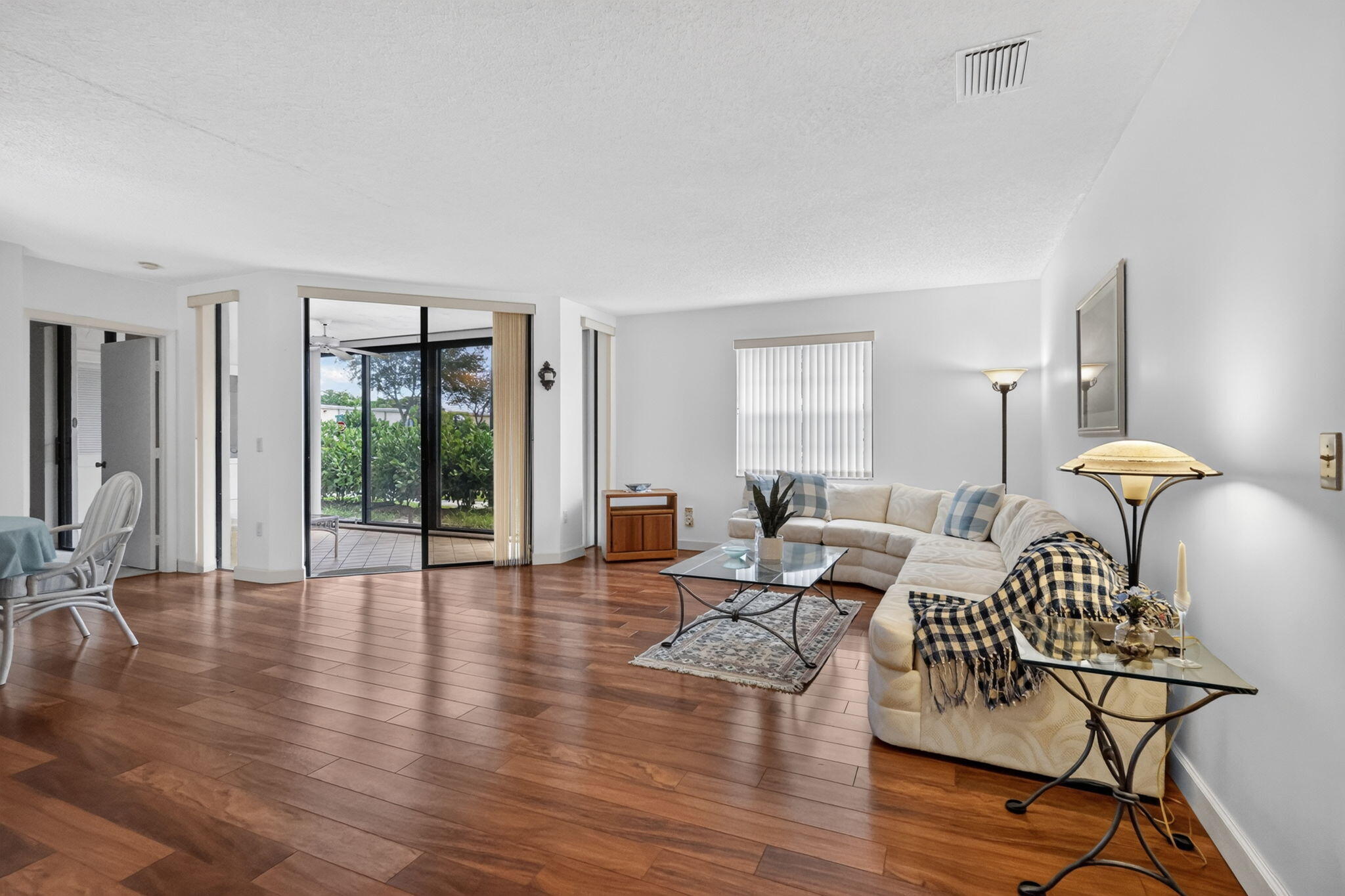 Properties | Stephanie Kaufman 5135 FLORIA Drive G