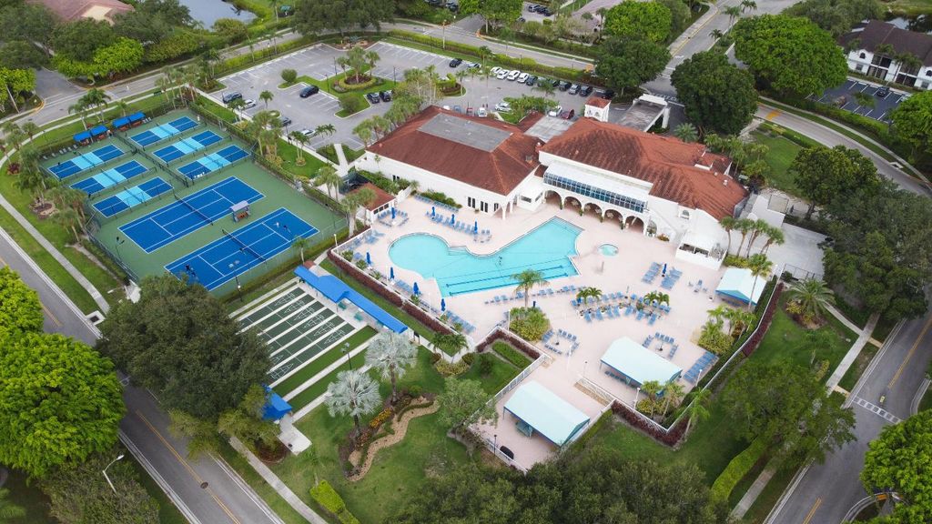 Photo of 5135 Floria Drive #G, Boynton Beach, FL 33437 (MLS # R11086237)