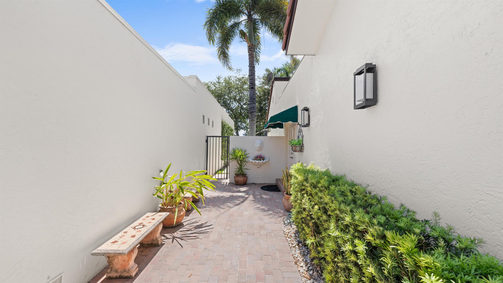 21415 Campo Allegro Drive
