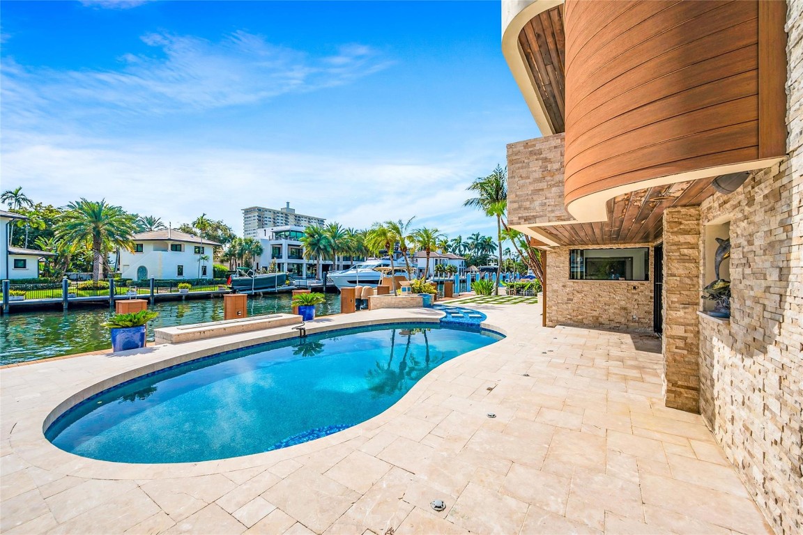 ASPETUCK POINT - Residential Lease