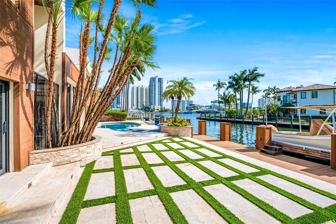 ASPETUCK POINT - Residential Lease