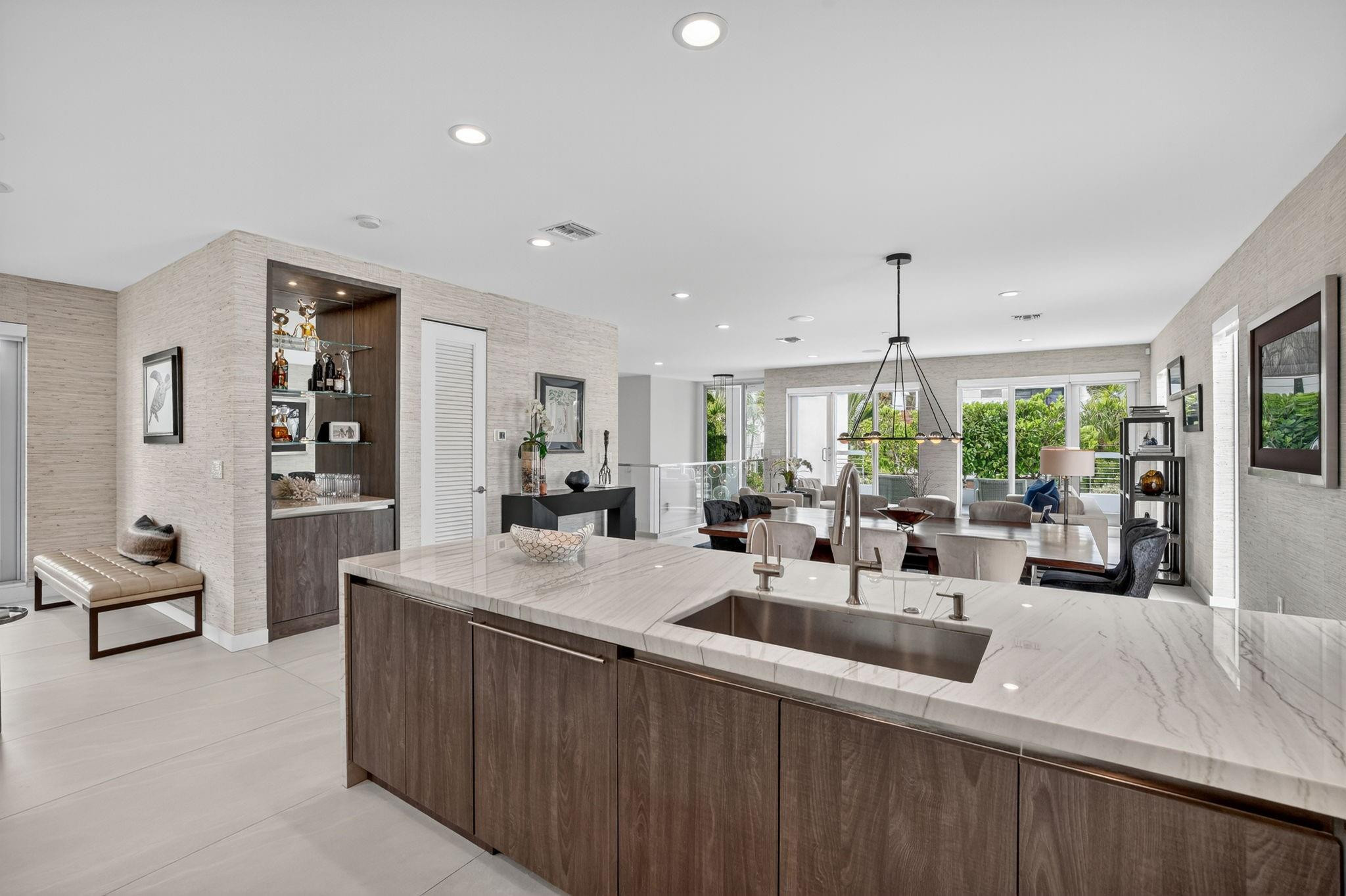 LAUDERDALE BEACH - Residential