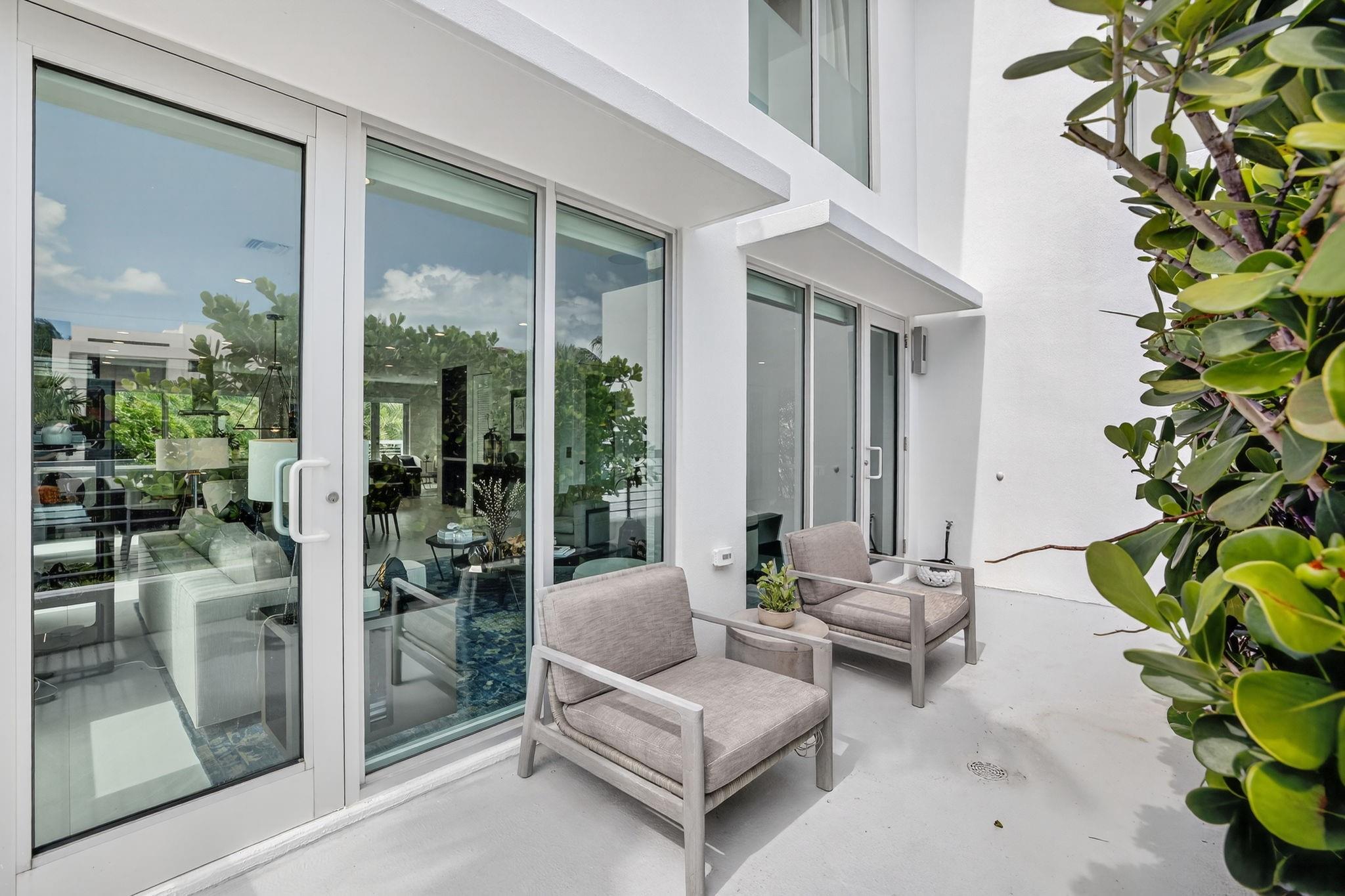 LAUDERDALE BEACH - Residential