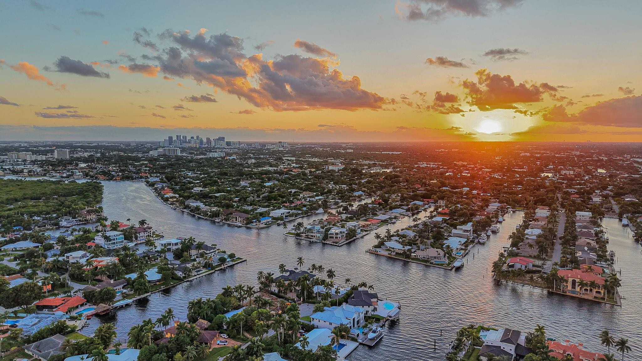 LAUDERDALE BEACH - Residential