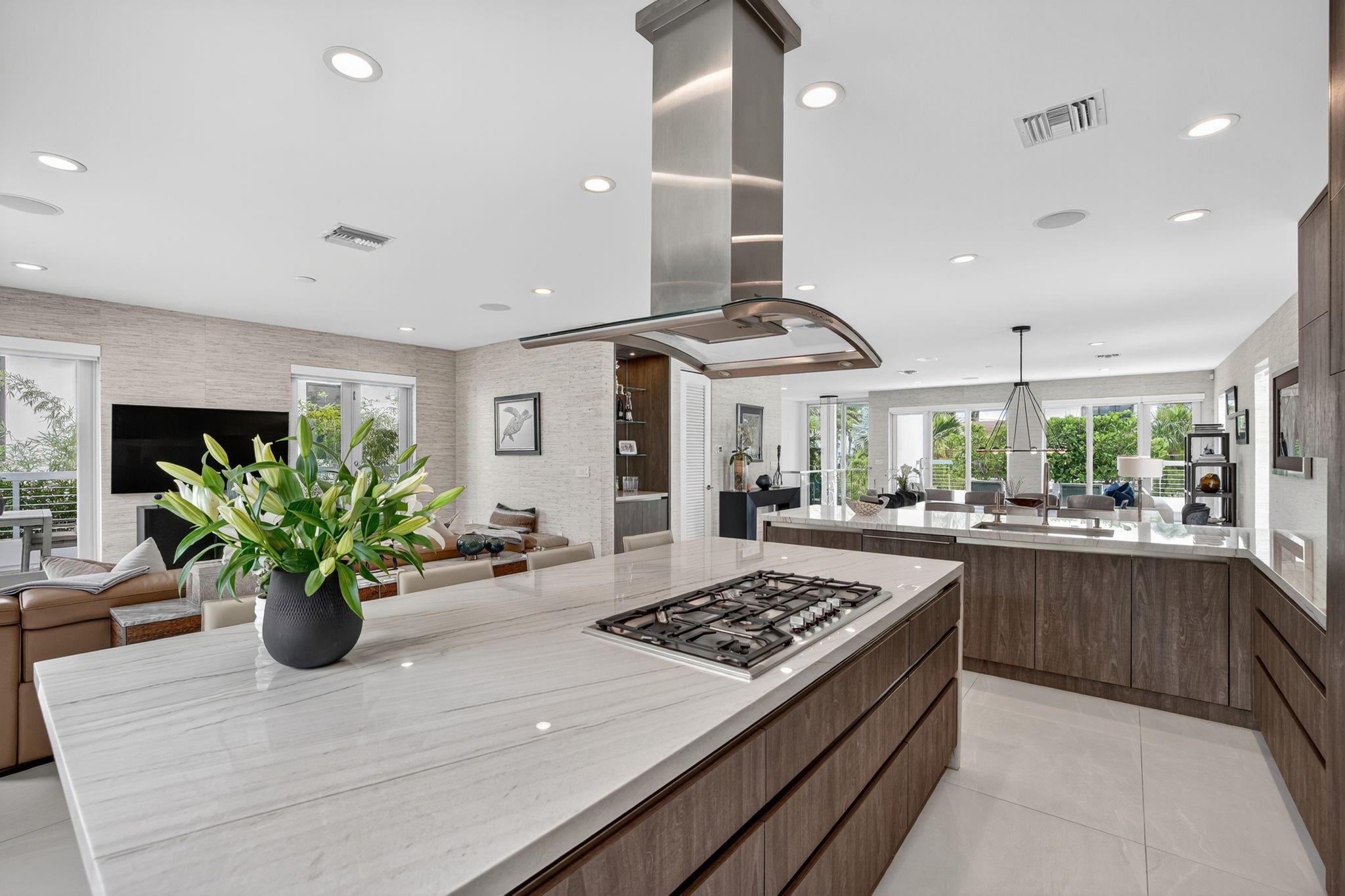 LAUDERDALE BEACH - Residential