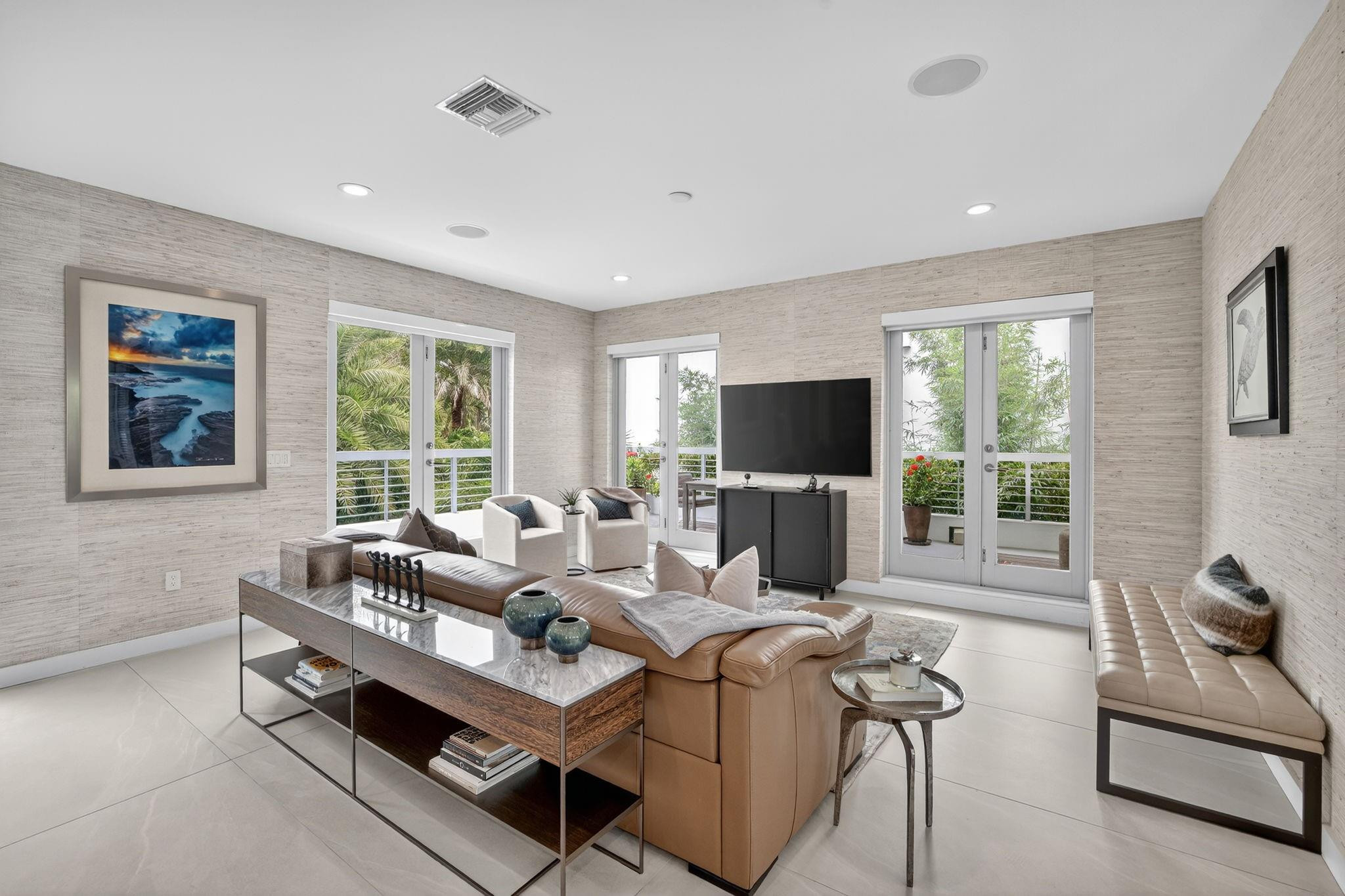 LAUDERDALE BEACH - Residential