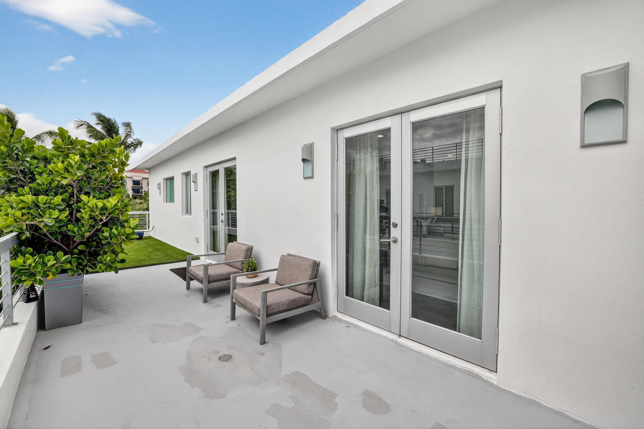 LAUDERDALE BEACH - Residential