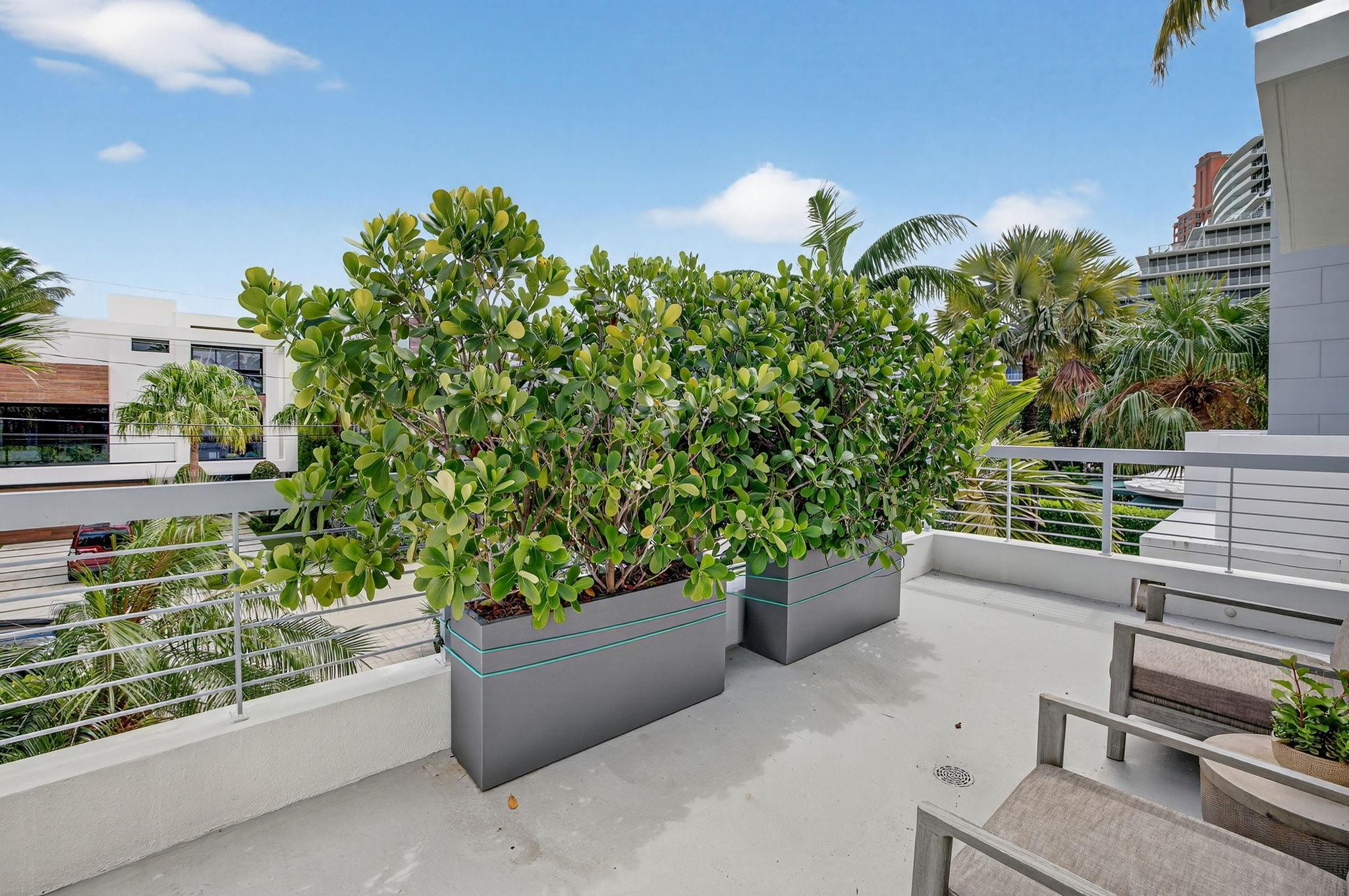 LAUDERDALE BEACH - Residential