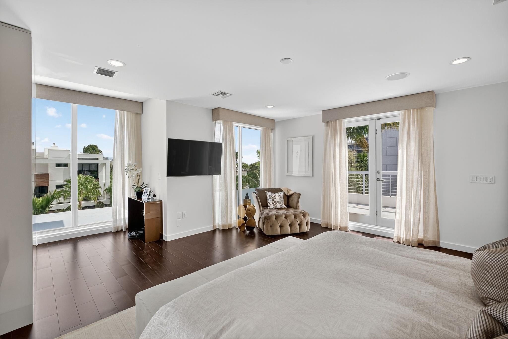 LAUDERDALE BEACH - Residential