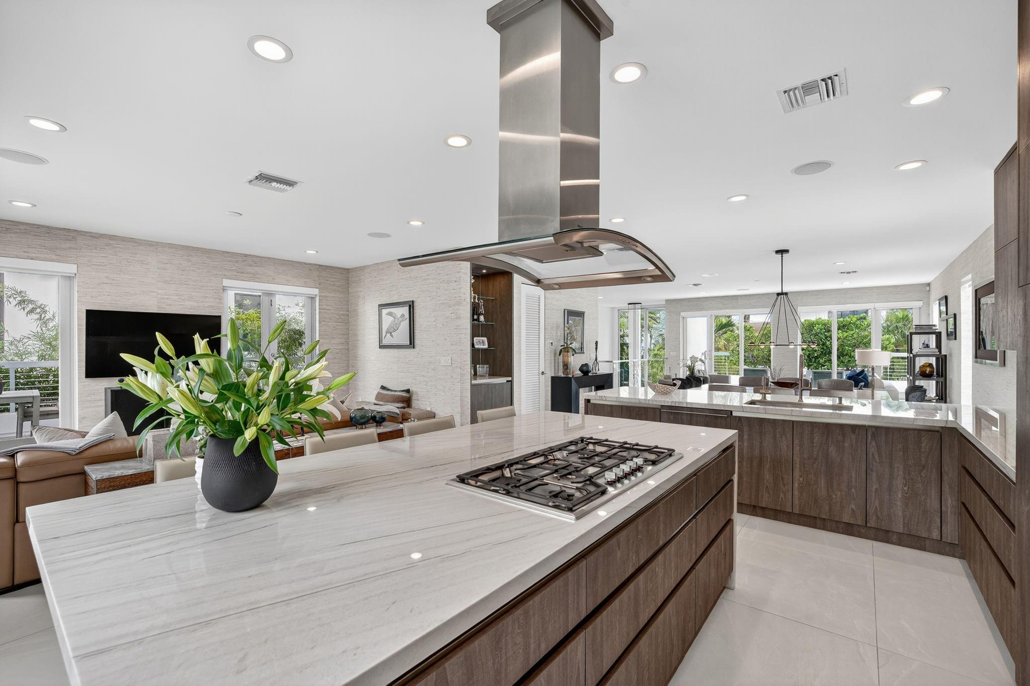 LAUDERDALE BEACH - Residential