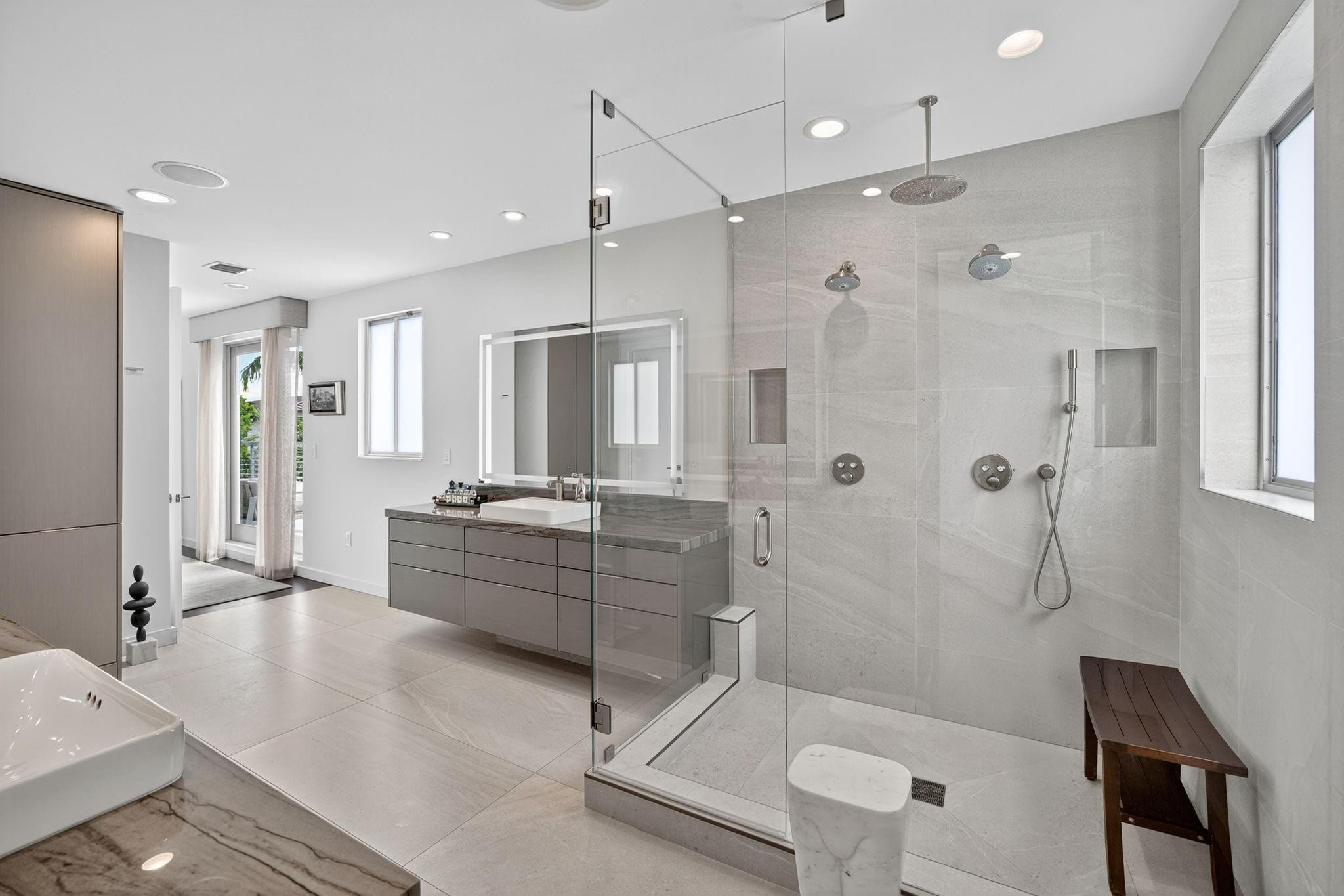 LAUDERDALE BEACH - Residential