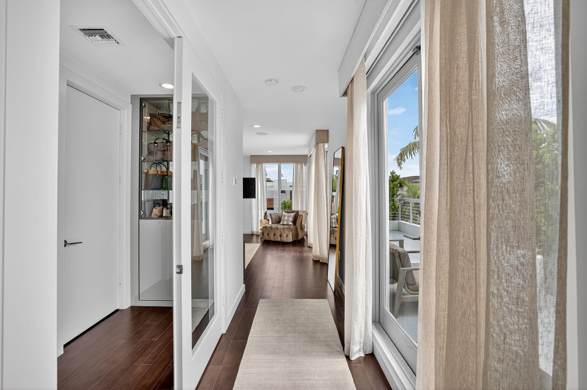 LAUDERDALE BEACH - Residential