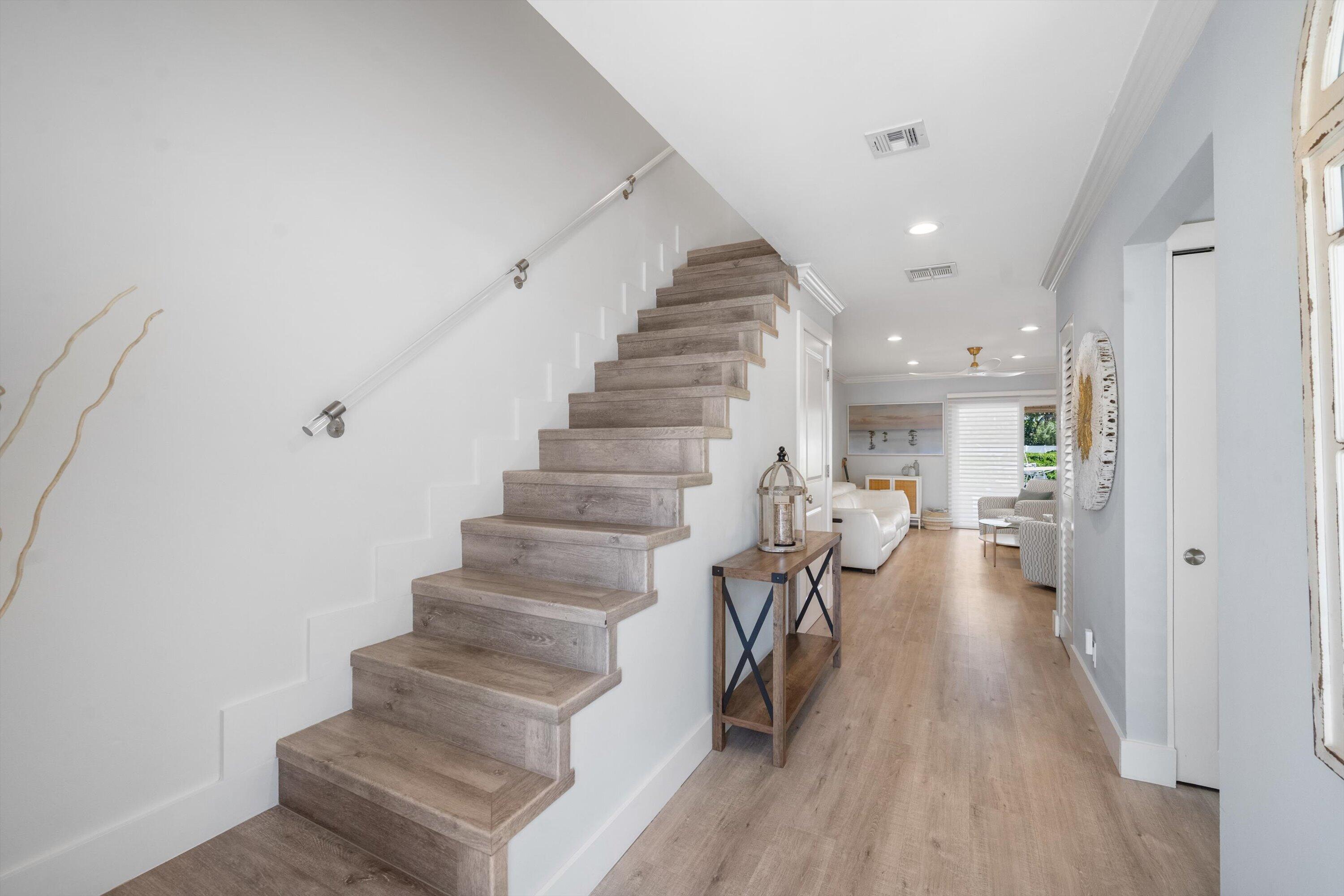 LAKE WORTH MARINER VLG - Residential