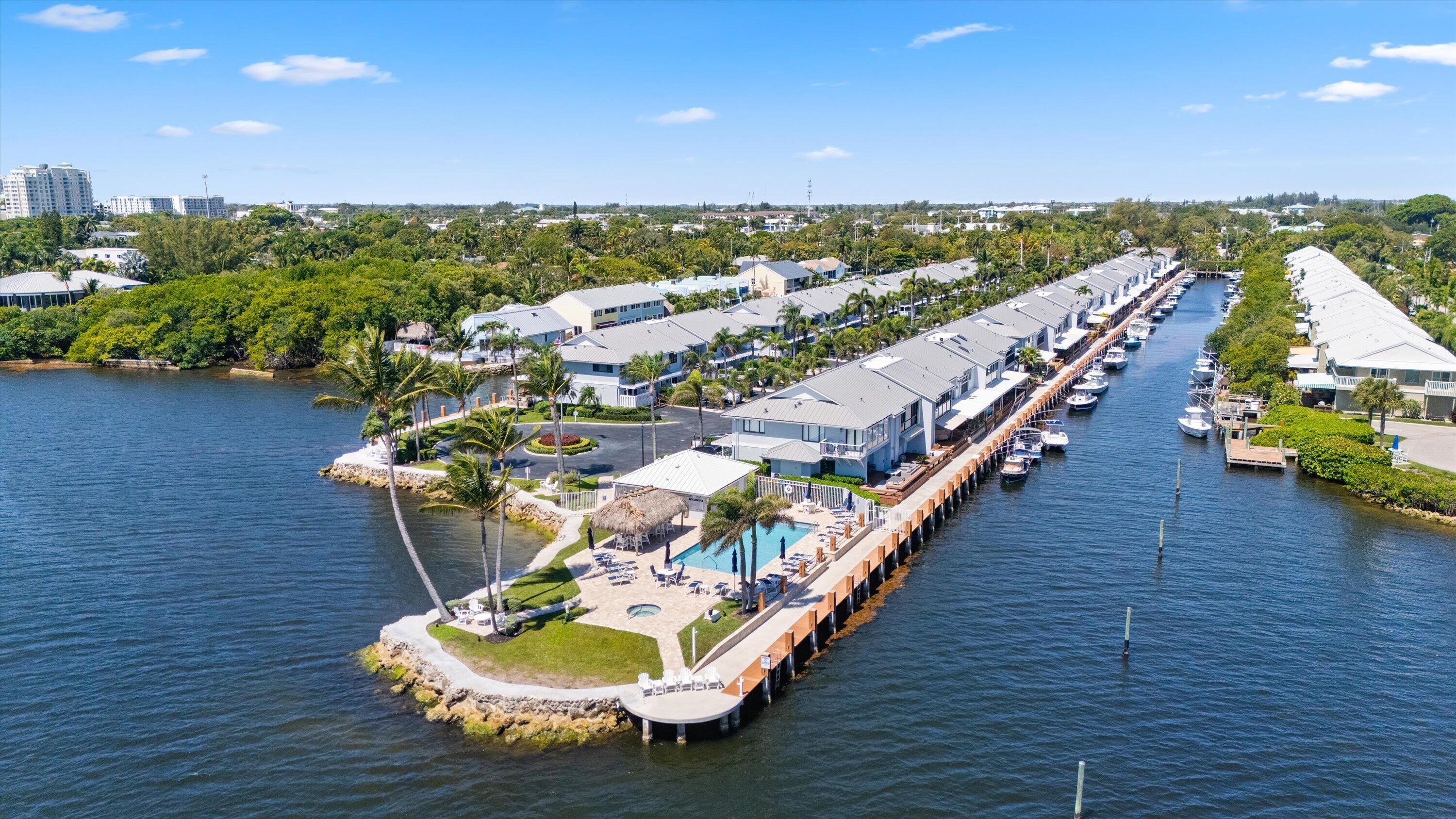 LAKE WORTH MARINER VLG - Residential