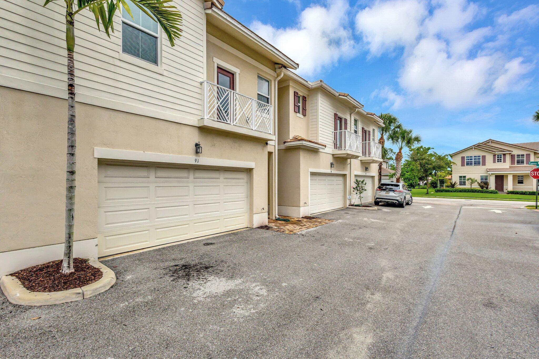 91 Palm Lane