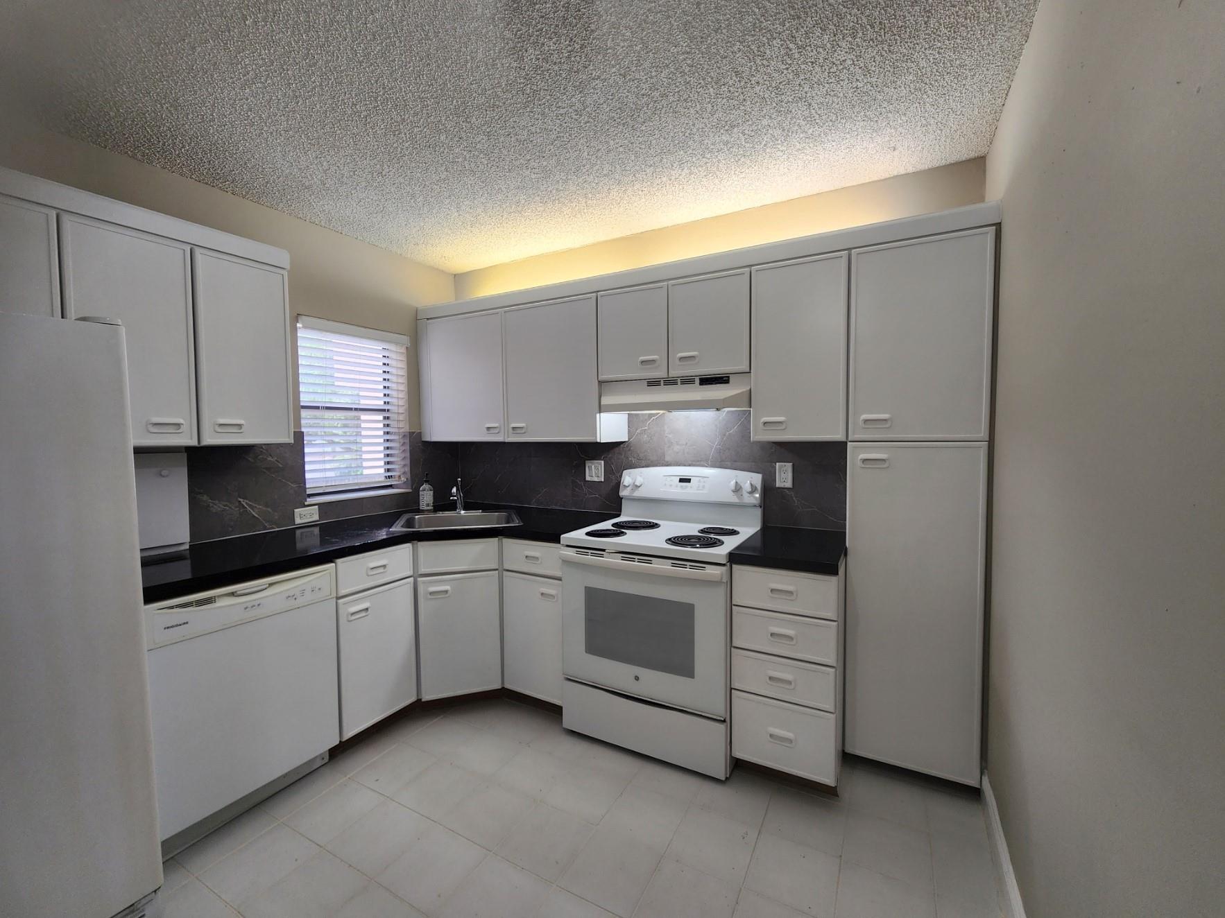 Applewood Village 2 - Residential Lease