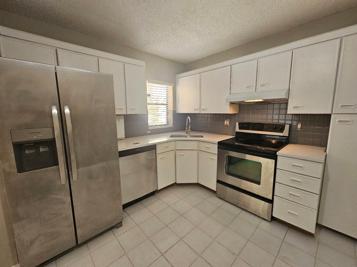 Applewood Village 2 - Residential Lease