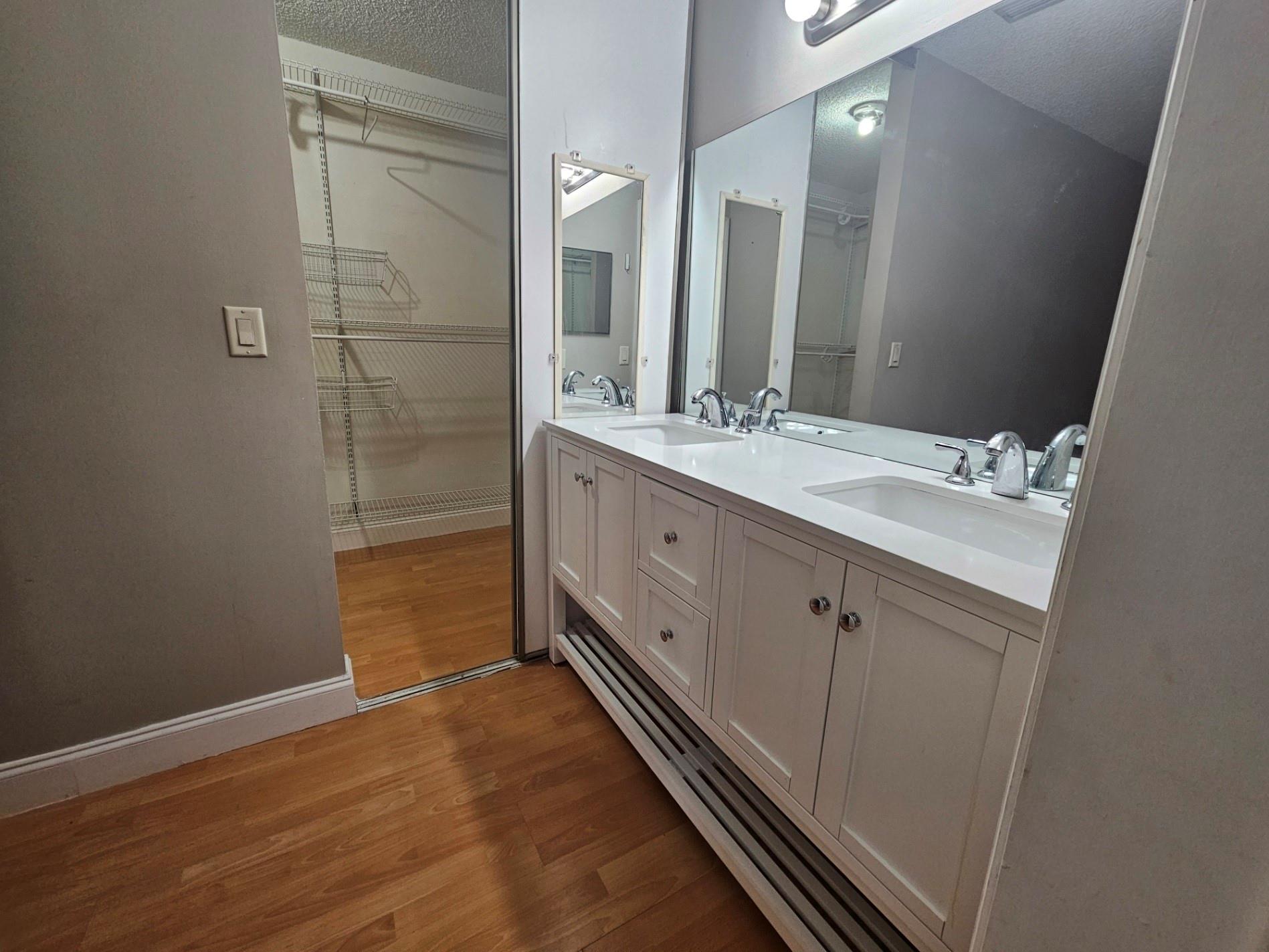 Applewood Village 2 - Residential Lease