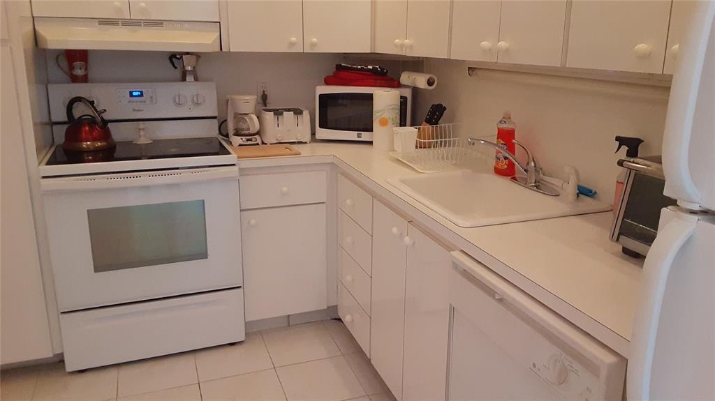 Hemispheres Condo - Residential Lease