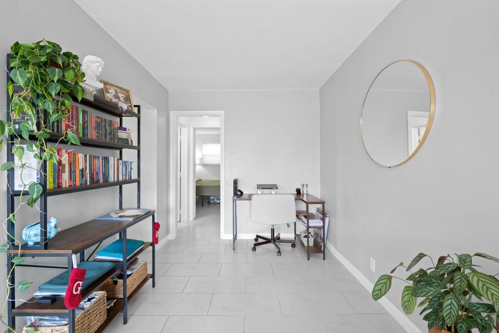 Photo of 625 Antioch Ave #208, Fort Lauderdale, FL 33304 (MLS # F10541354)