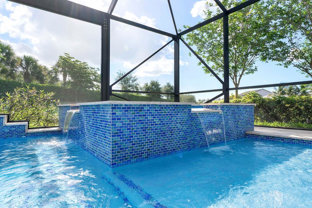 Photo of 4640 E Pinehurst Trl Trail E, Fort Lauderdale, FL 33309 (MLS # B26019566)