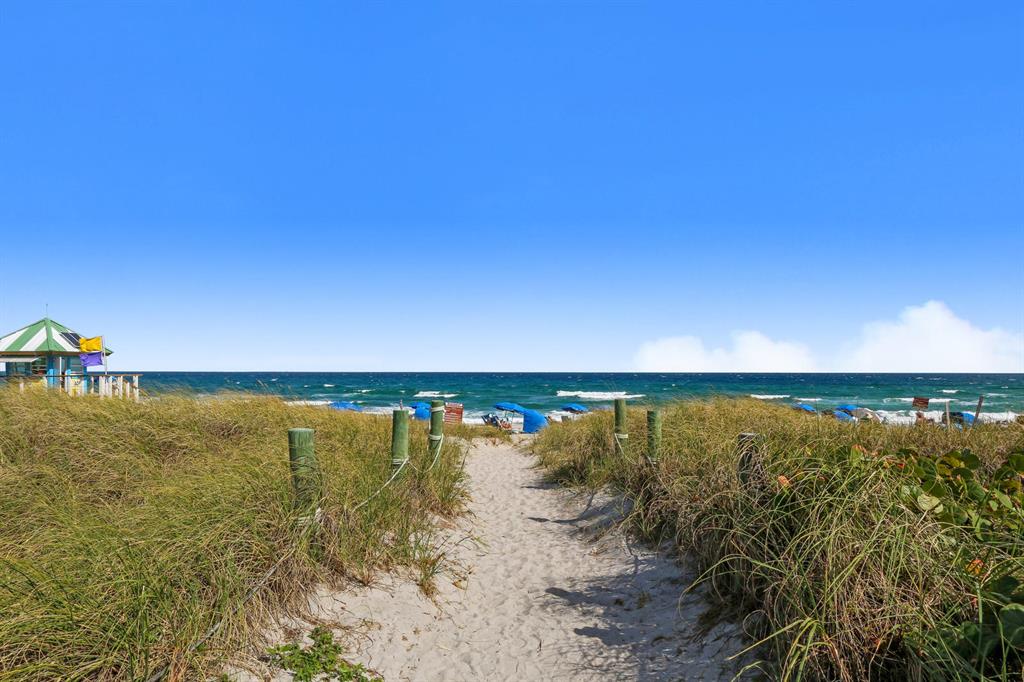 1004-1006 RHODES VILLA - Residential