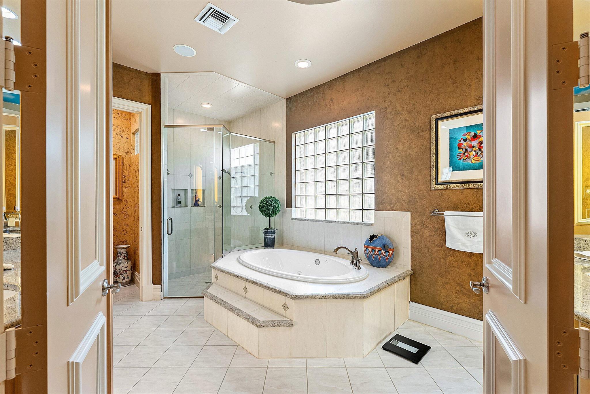 WATERS EDGE EST - Residential