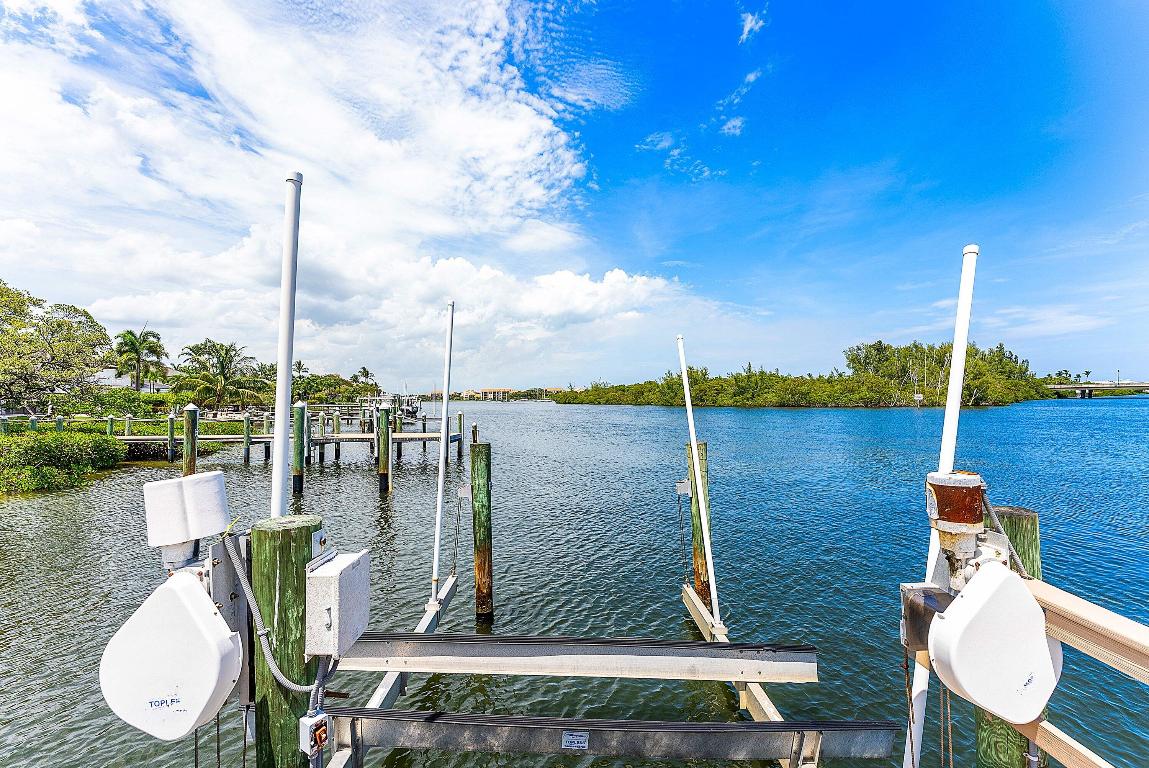 WATERS EDGE EST - Residential