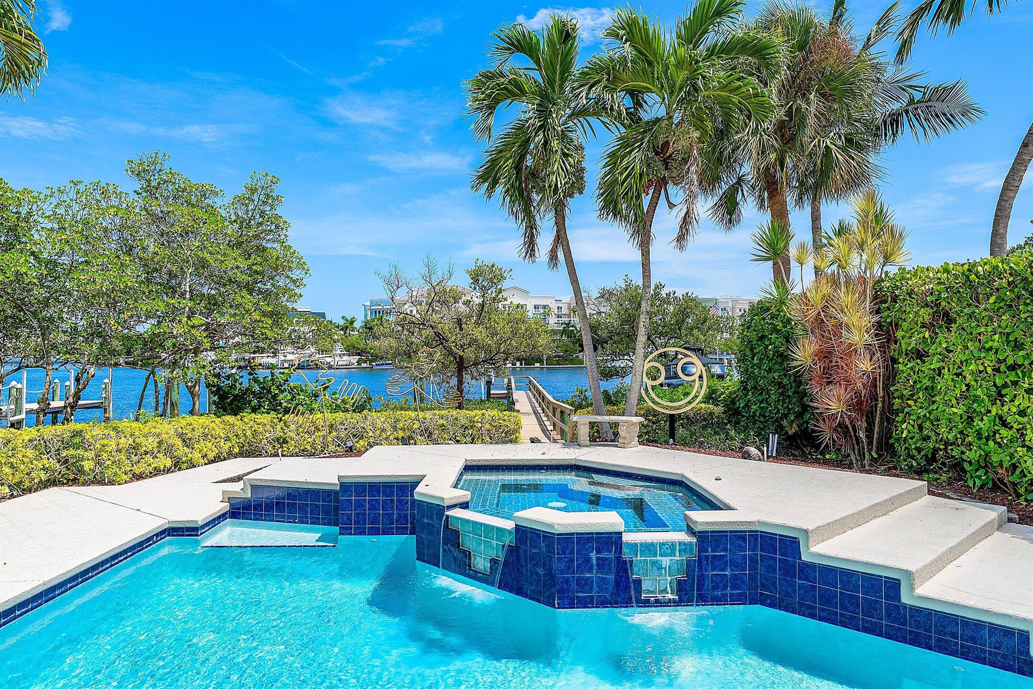 WATERS EDGE EST - Residential