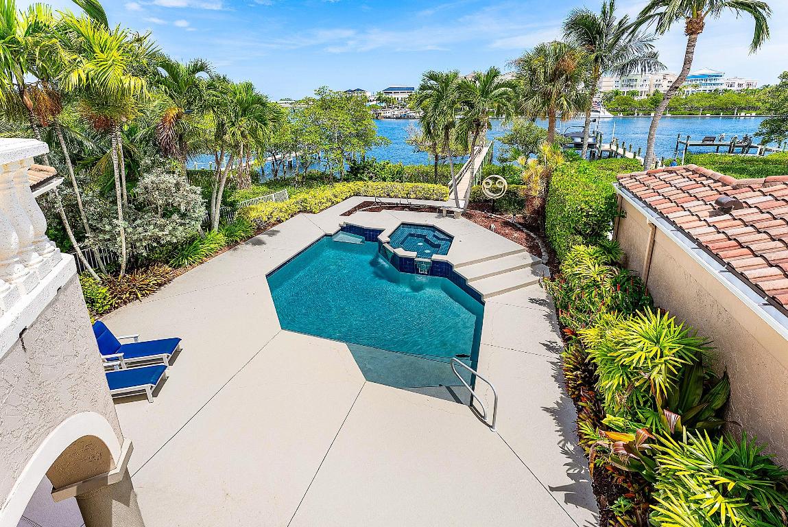 WATERS EDGE EST - Residential