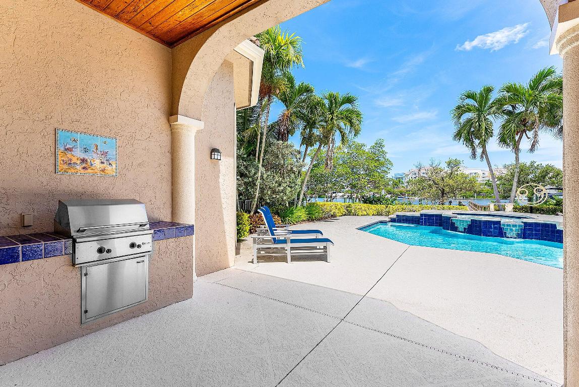 WATERS EDGE EST - Residential