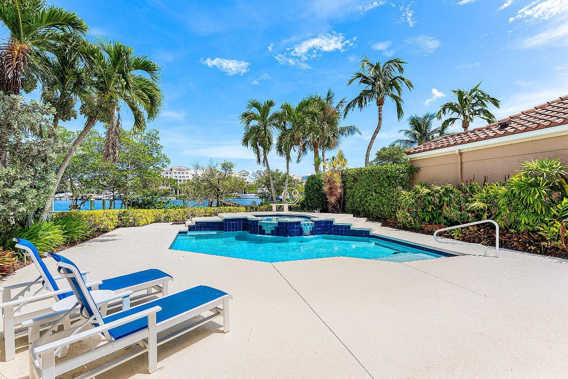 WATERS EDGE EST - Residential