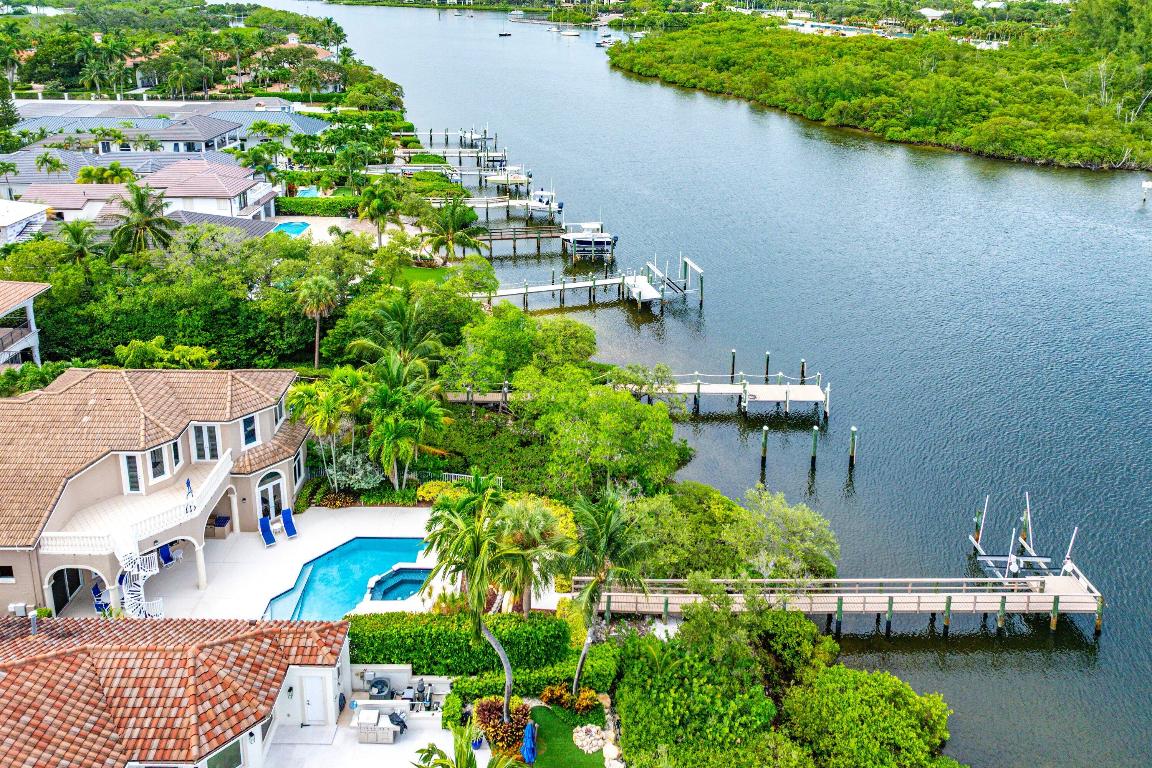 WATERS EDGE EST - Residential