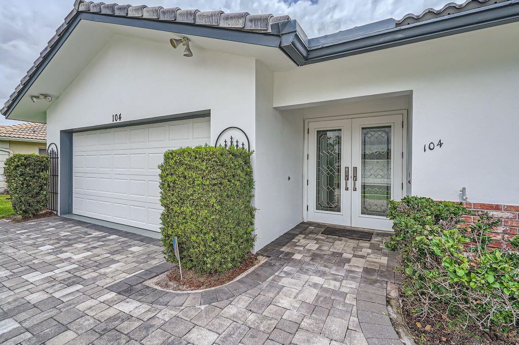 Photo of 104 St Cloud Lane, Boca Raton, FL 33431 (MLS # R11101878)