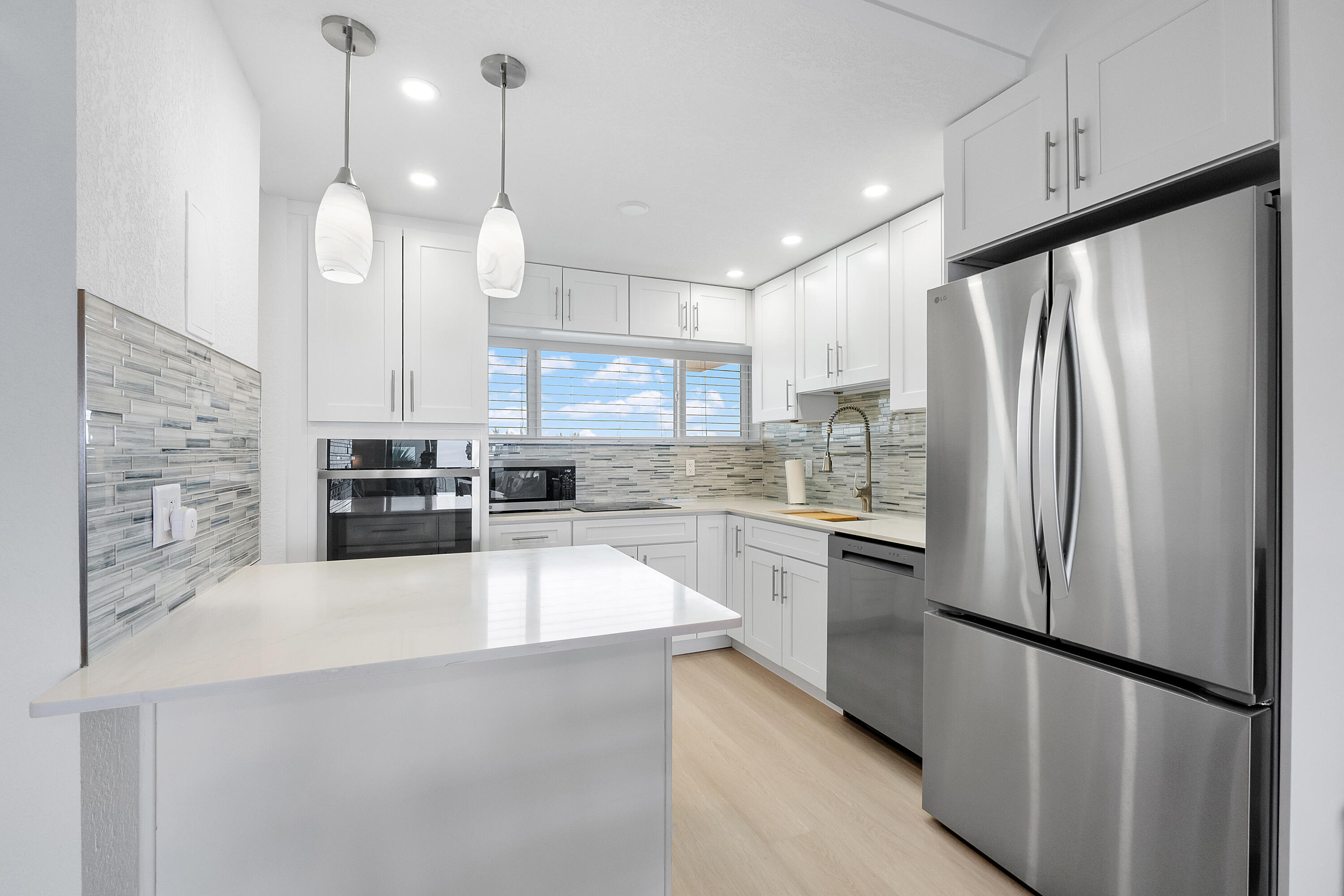 COVE BEACH CLUB CO-OP - Residential