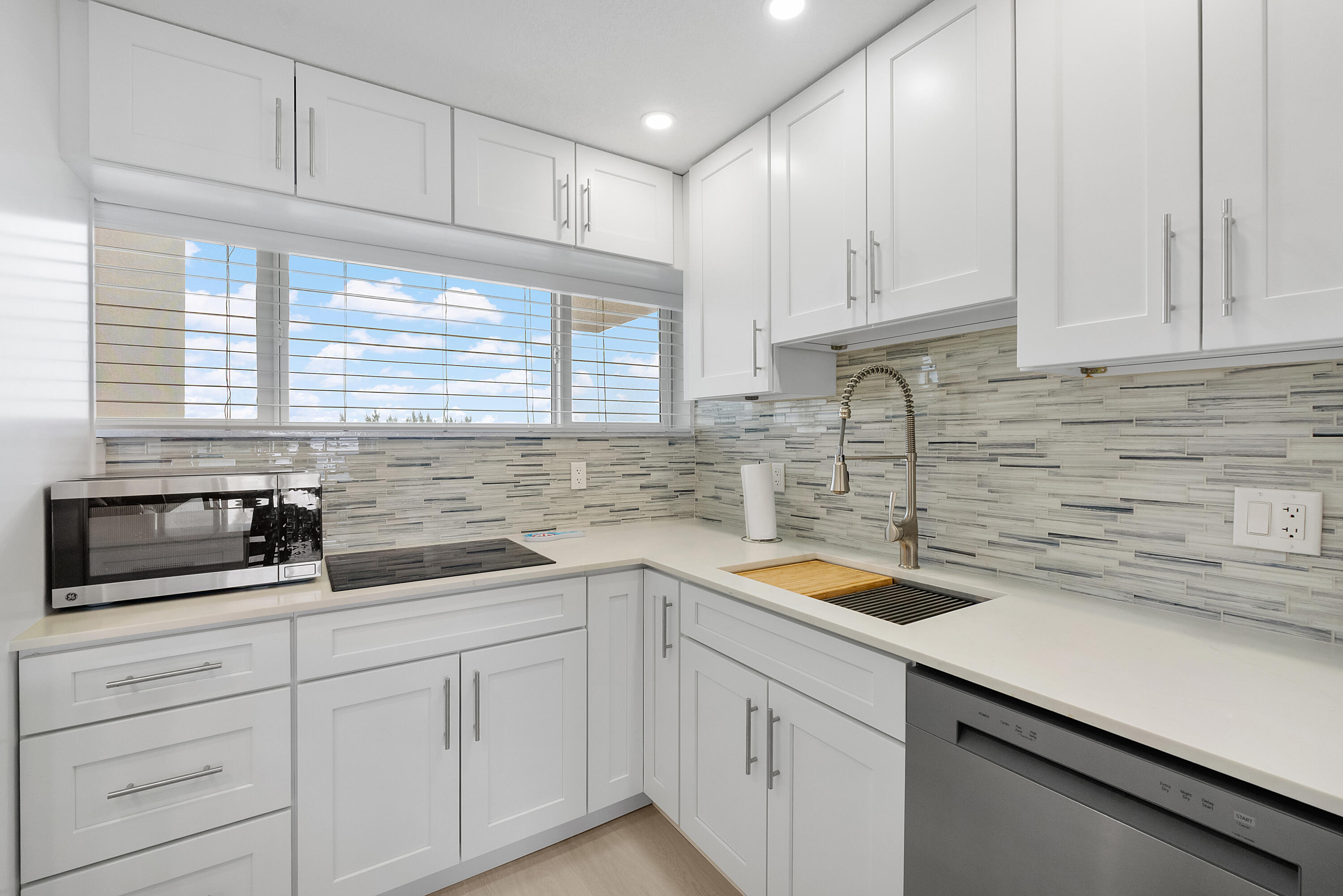 COVE BEACH CLUB CO-OP - Residential