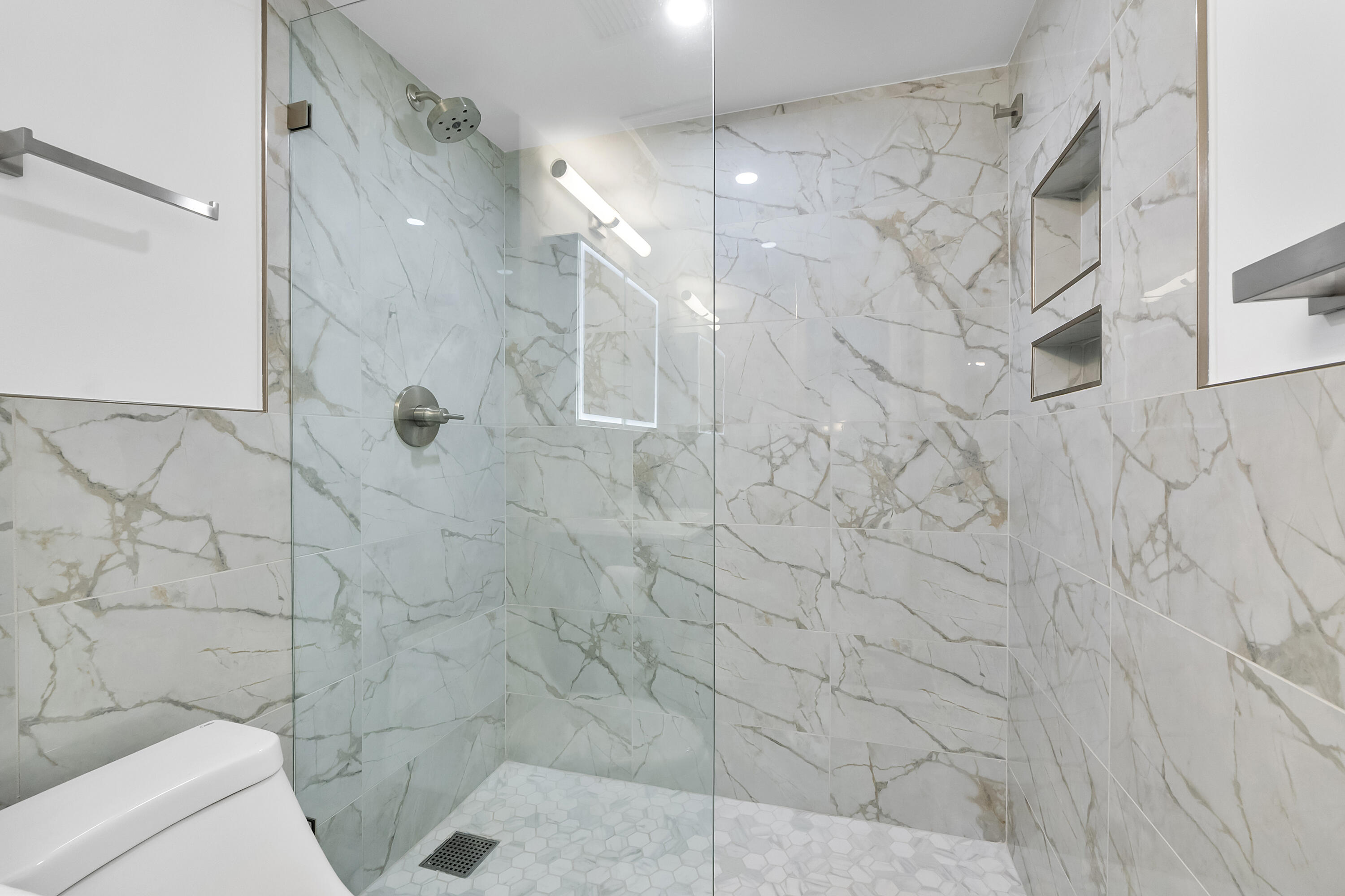 COVE BEACH CLUB CO-OP - Residential