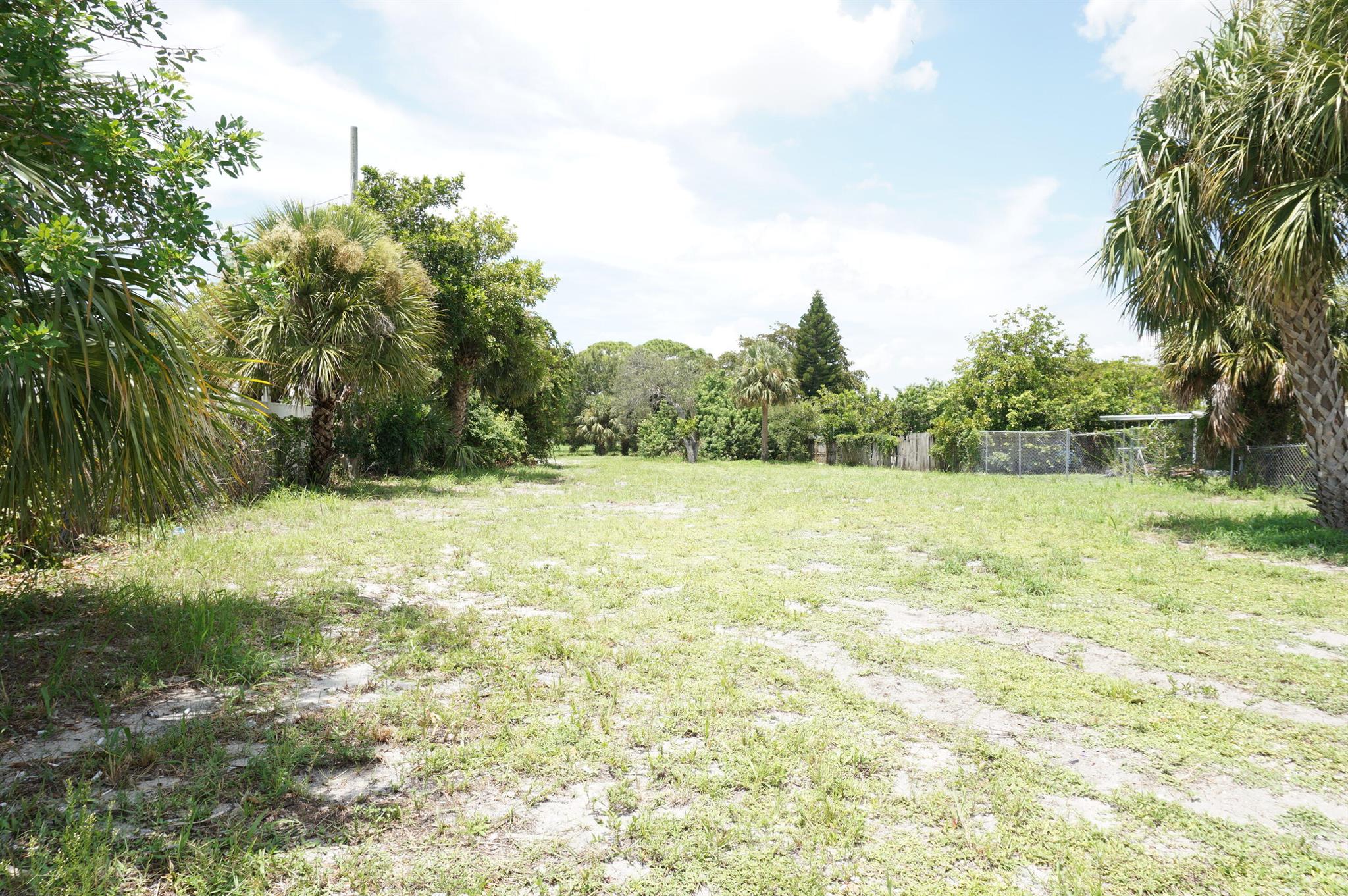 ACREHOME PARK - Residential