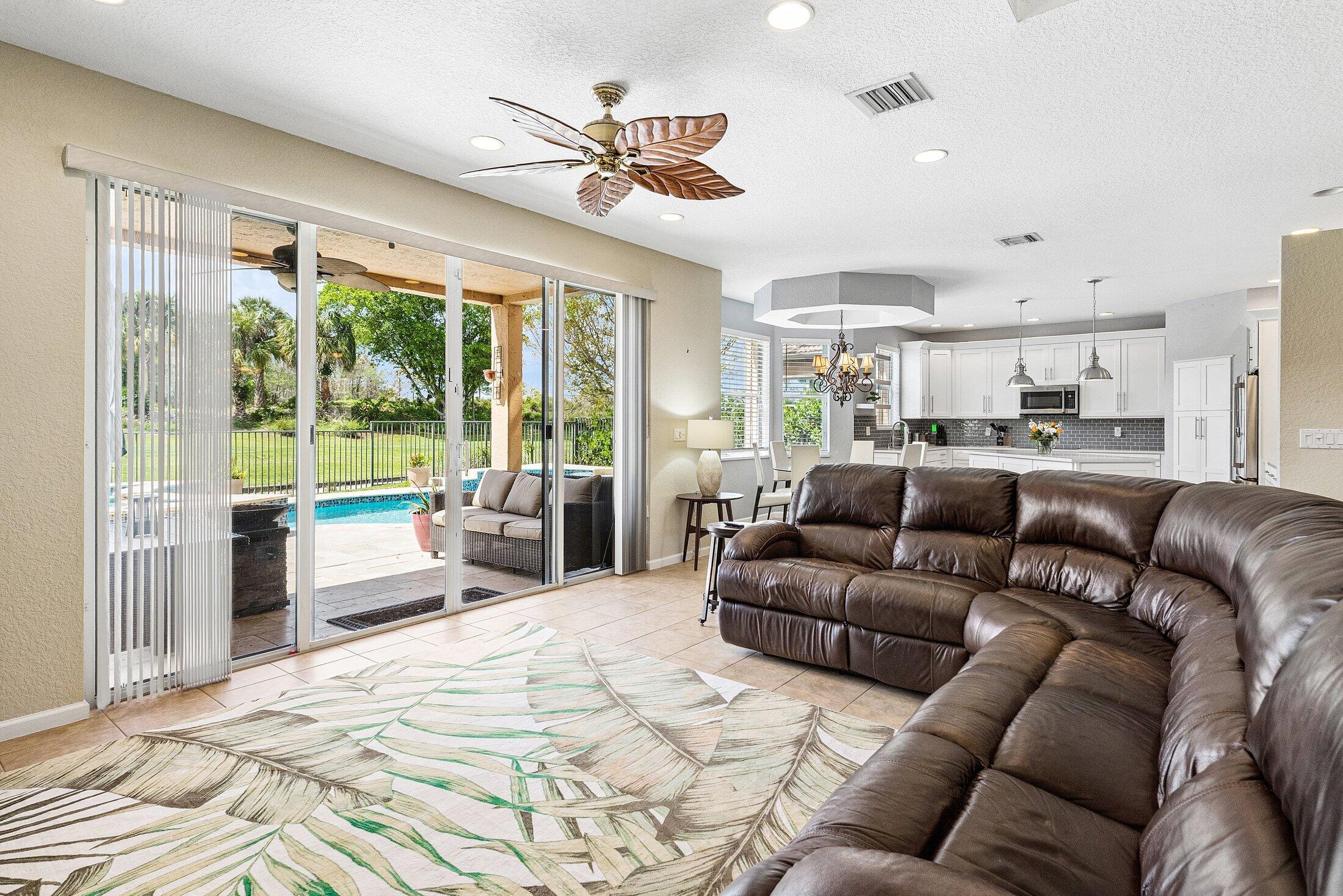 MADISON GREEN 1 - Residential