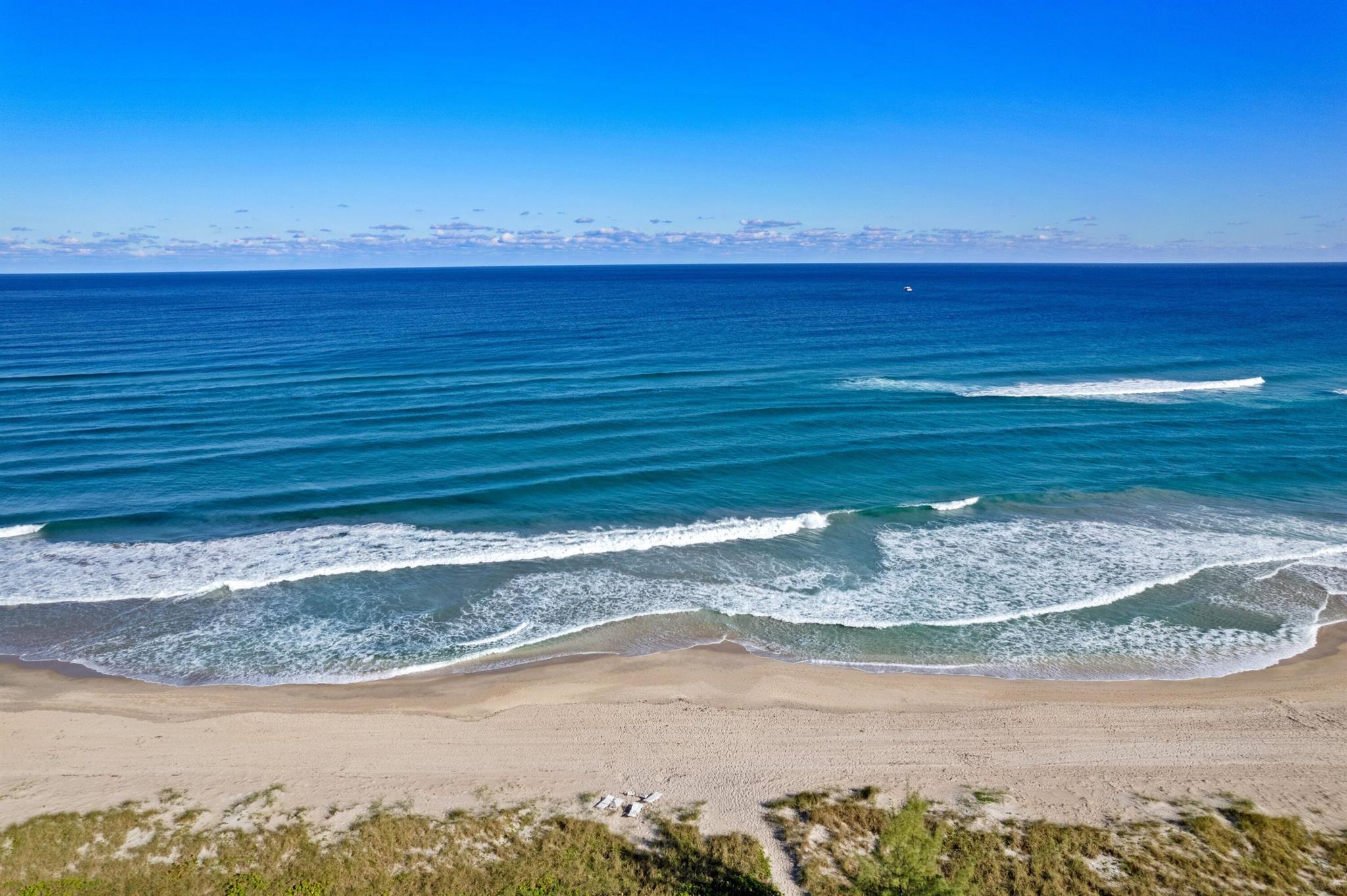 EL CORTIJO CONDO - Residential