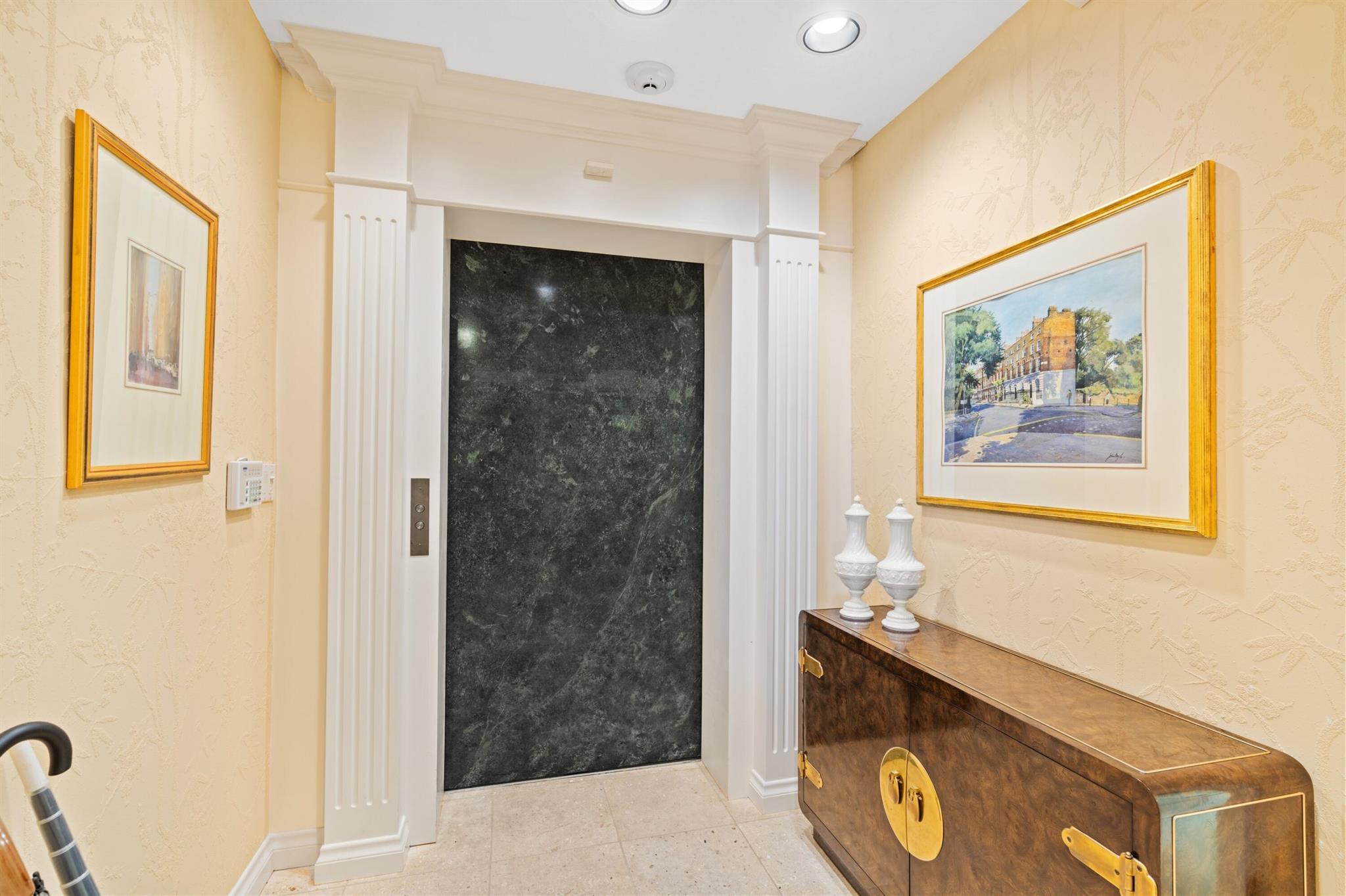 EL CORTIJO CONDO - Residential