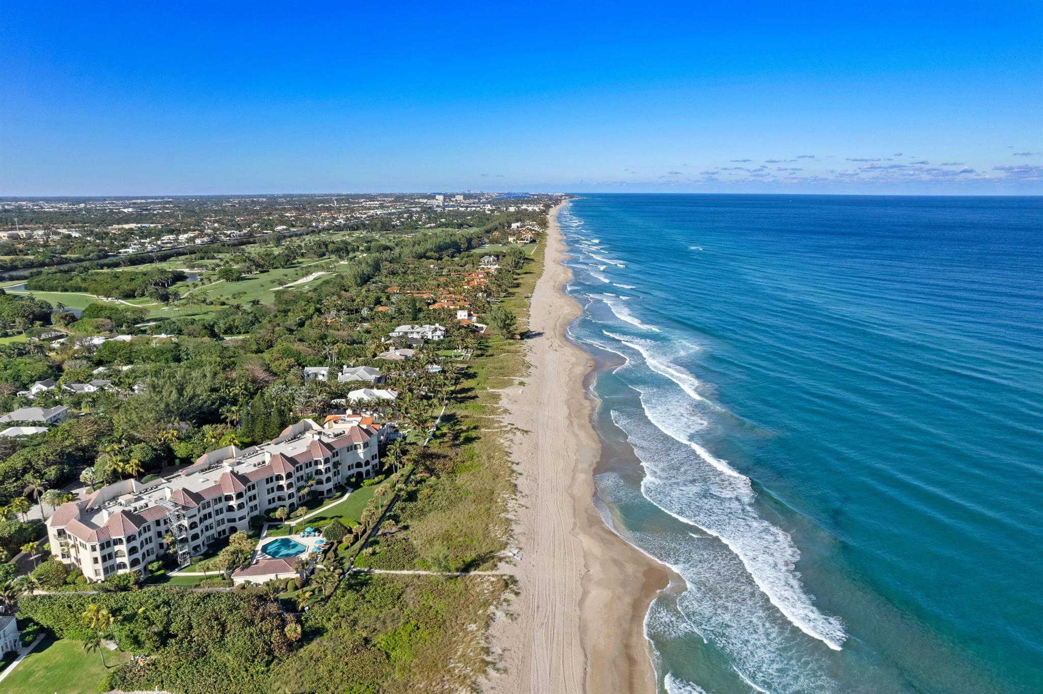 EL CORTIJO CONDO - Residential