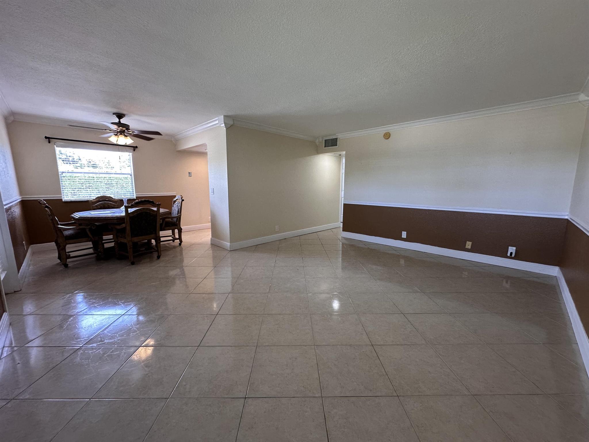 433 Saxony J Way