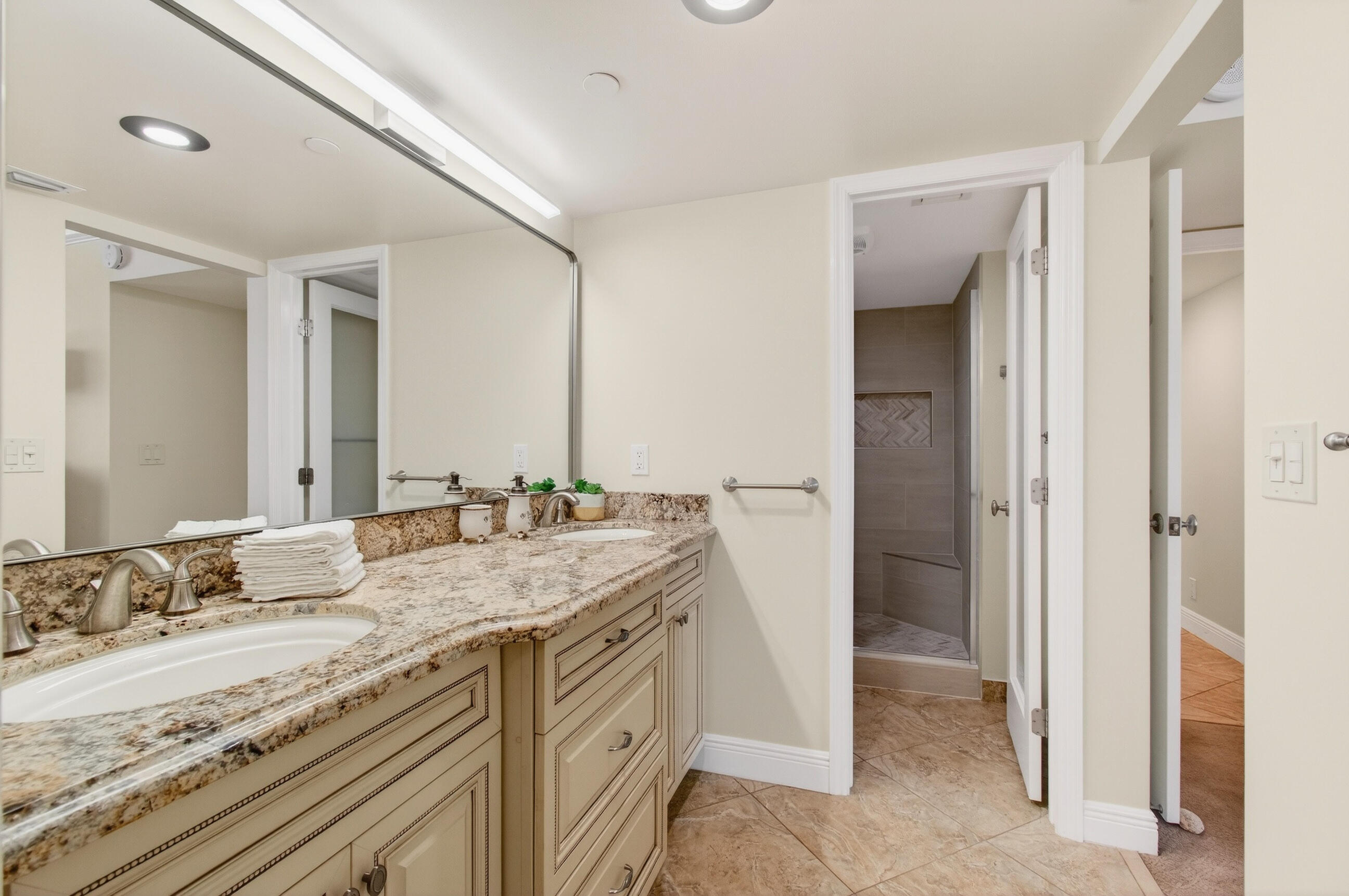 THIRTY FIVE SIXTY CONDO - Residential