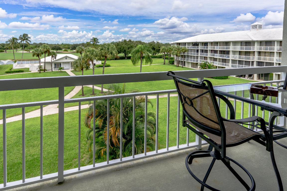 WHITEHALL VILLAGE - Residential