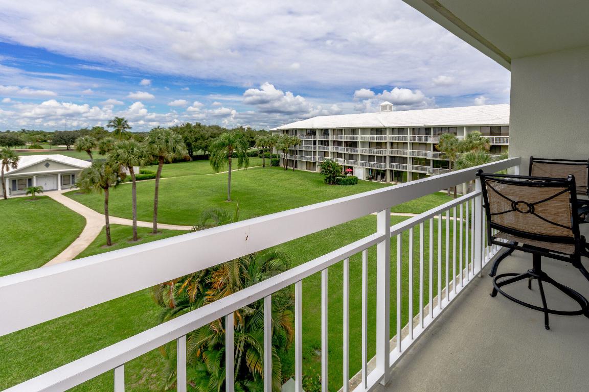 WHITEHALL VILLAGE - Residential